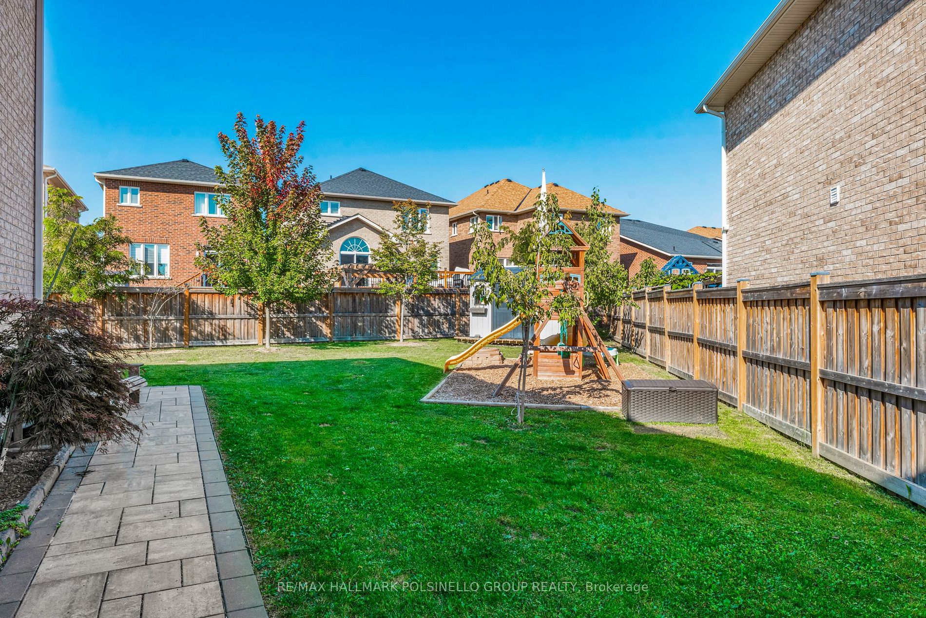 197 Hopkins Cres
