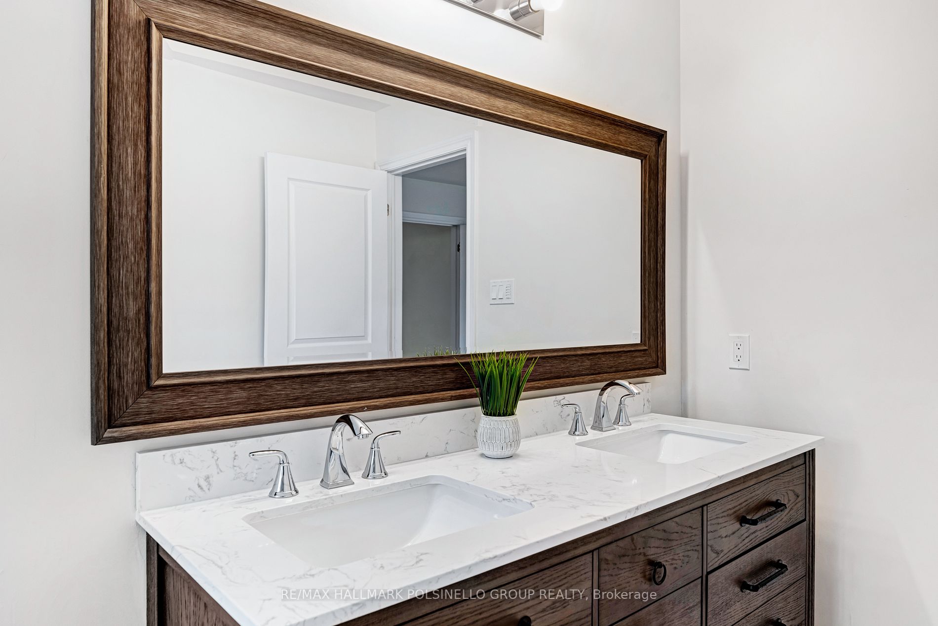 197 Hopkins Cres