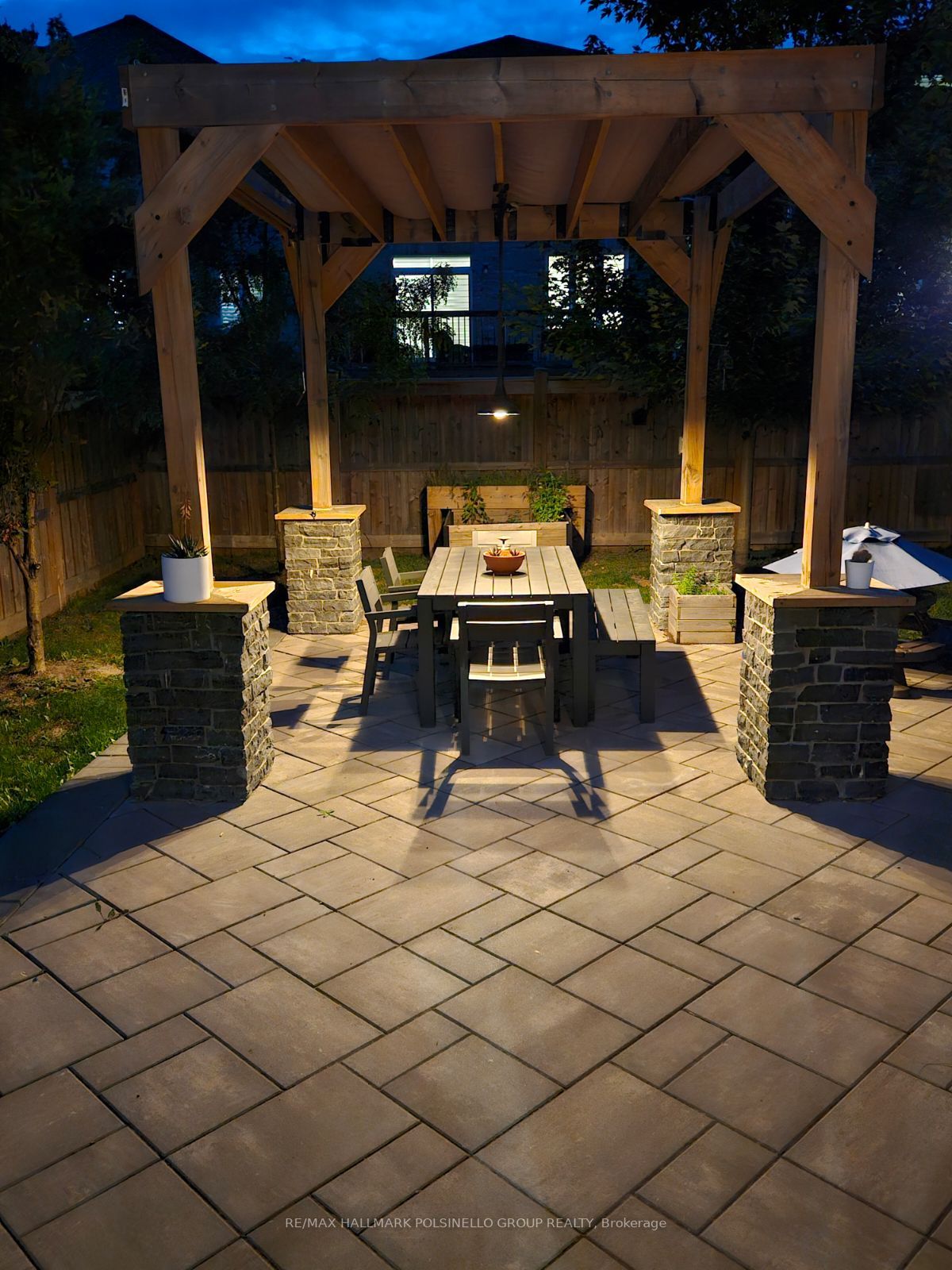 197 Hopkins Cres