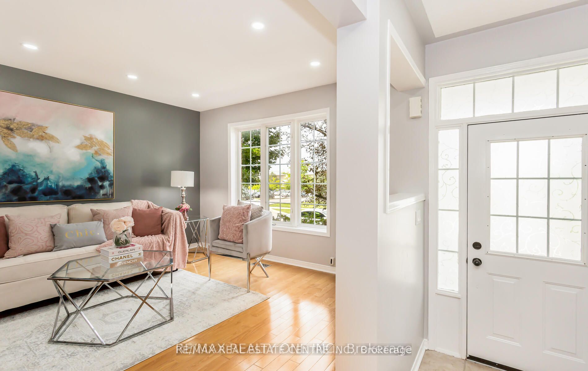 405 Hollandview Tr
