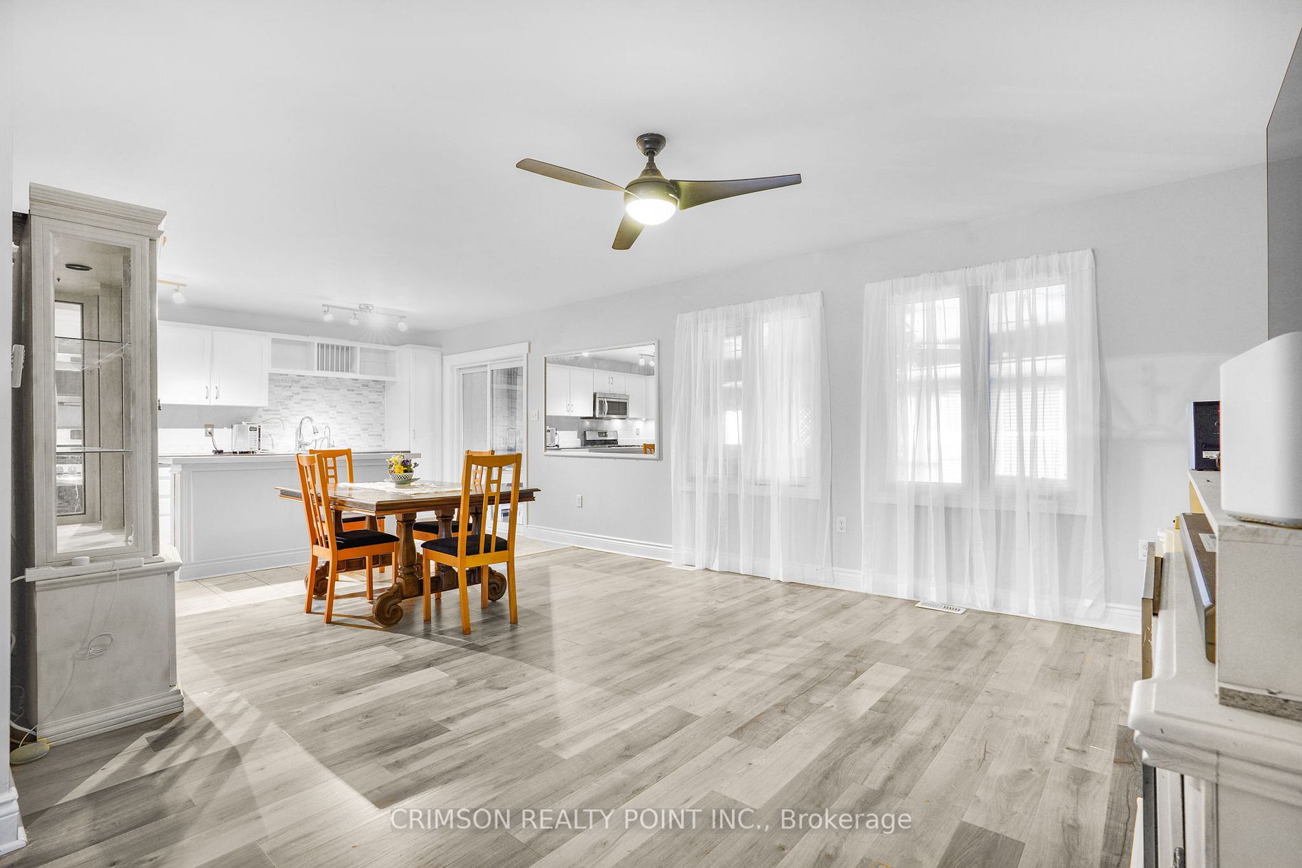 817 Elmwood Rd