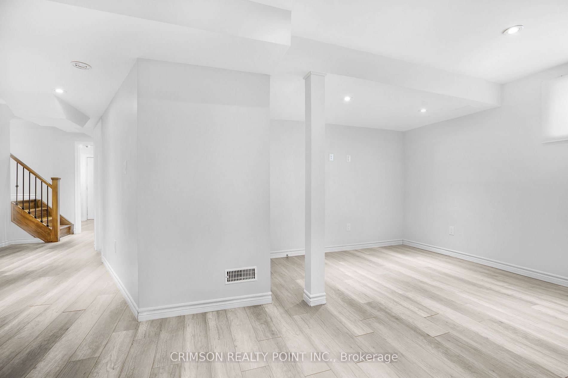817 Elmwood Rd