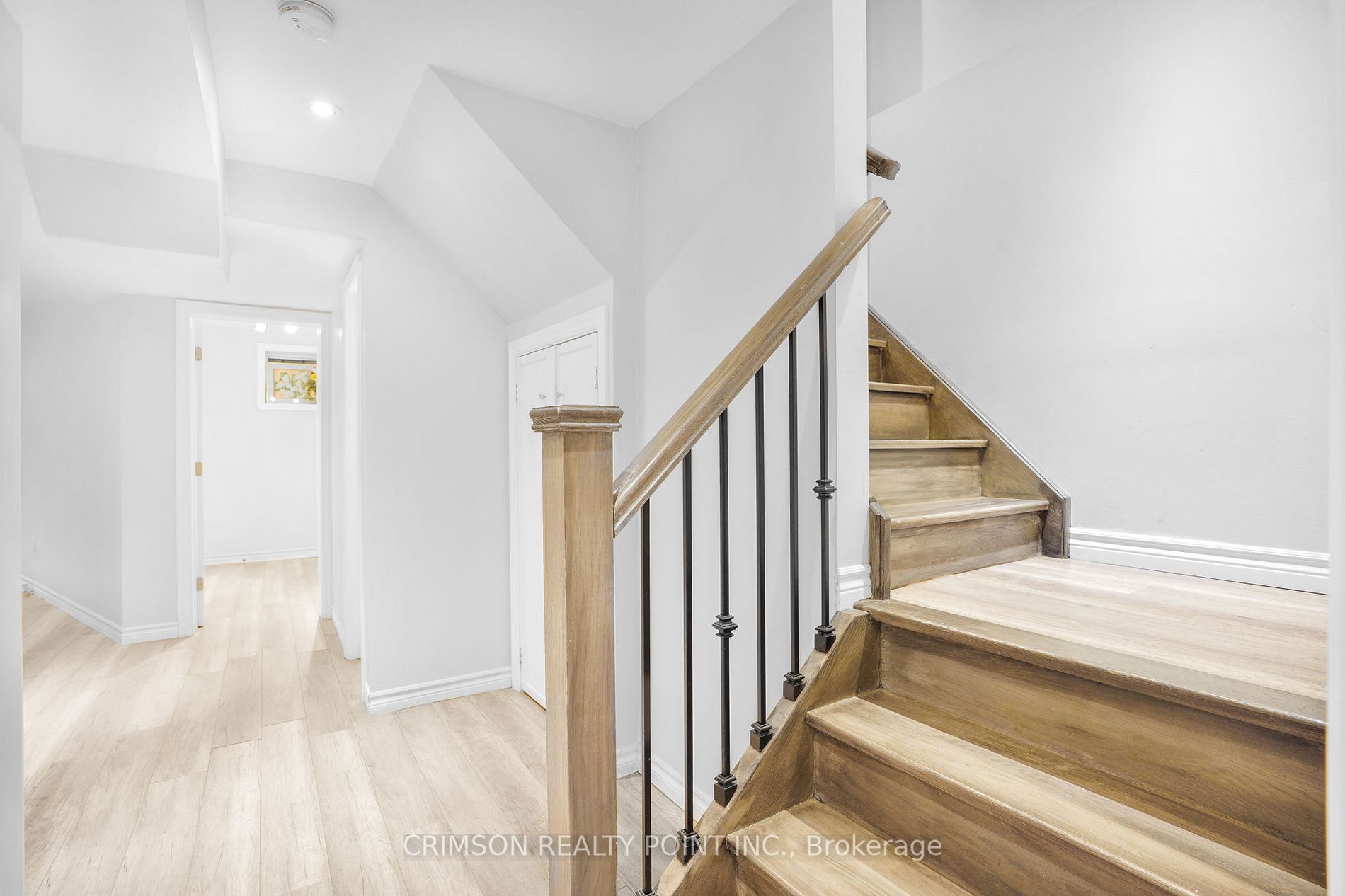 817 Elmwood Rd