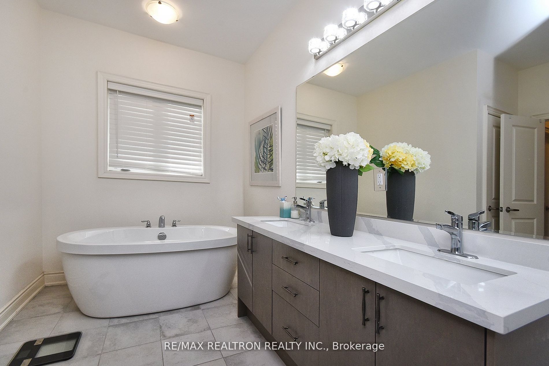 55 Betty May Cres