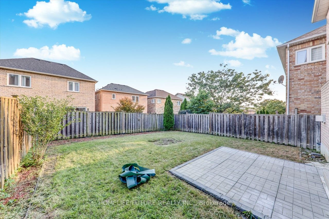 5 Autumnglen Rd