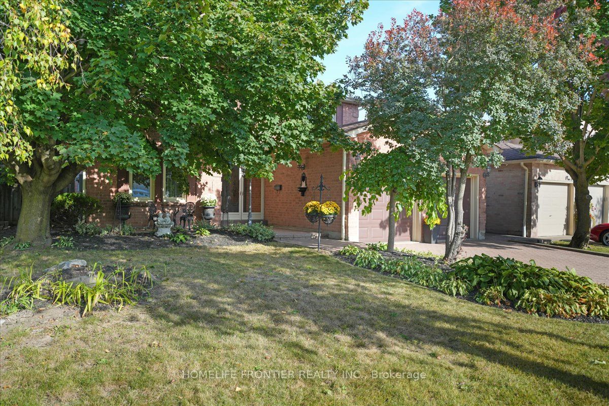 3 Pickett Cres