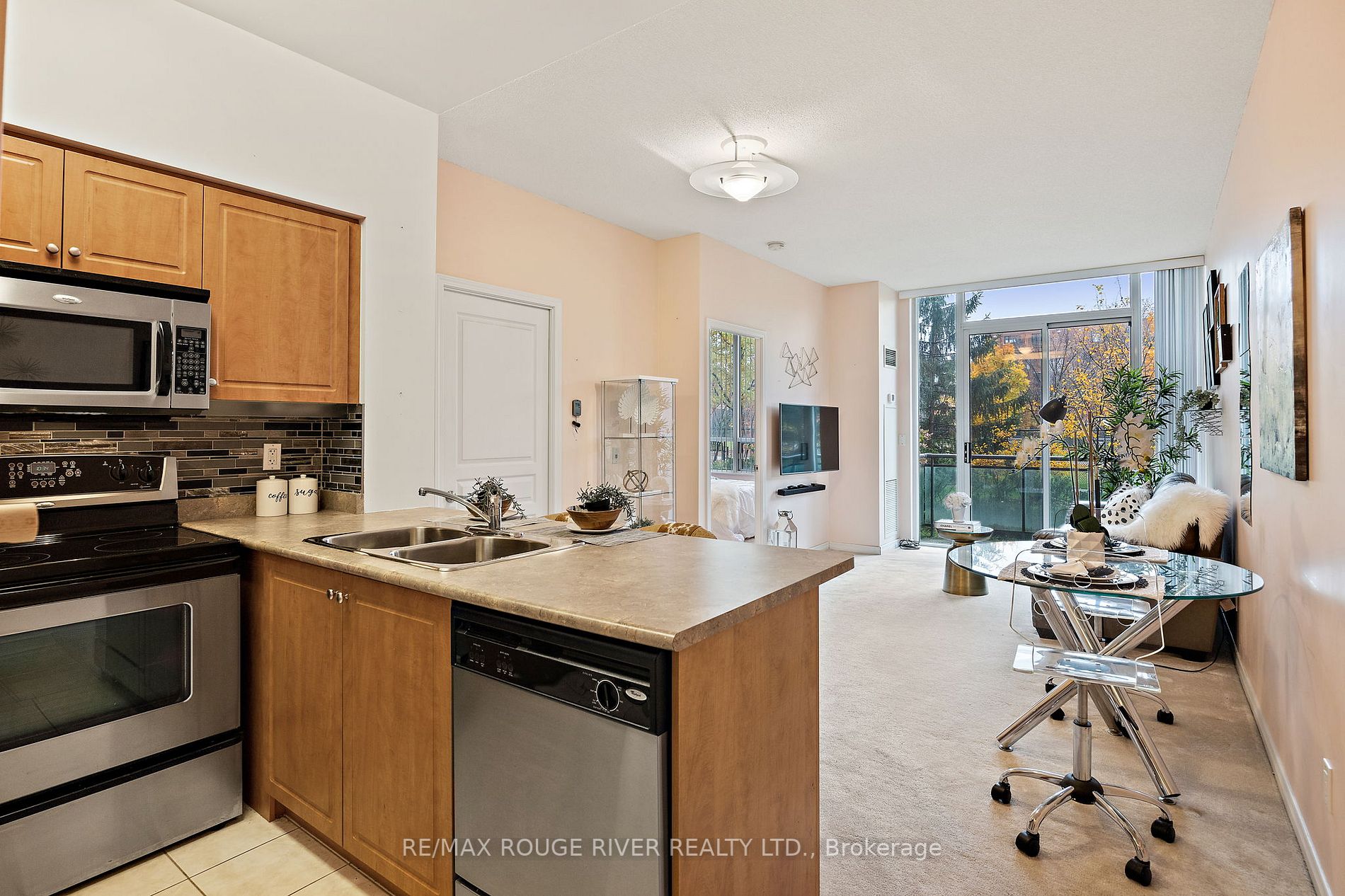 350 Red Maple Road, #101
