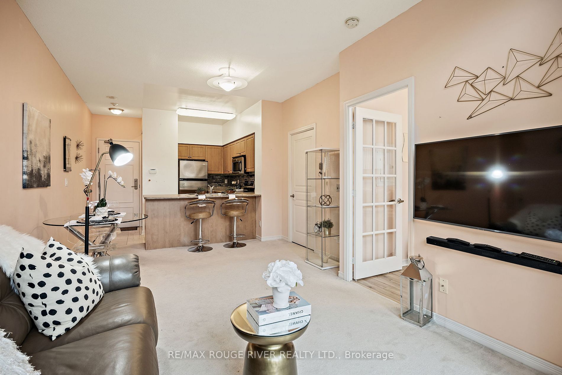 350 Red Maple Road, #101