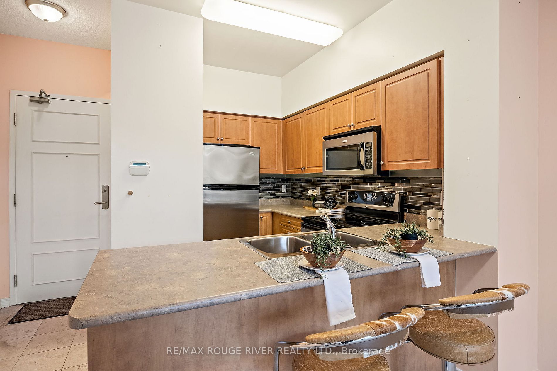 350 Red Maple Road, #101
