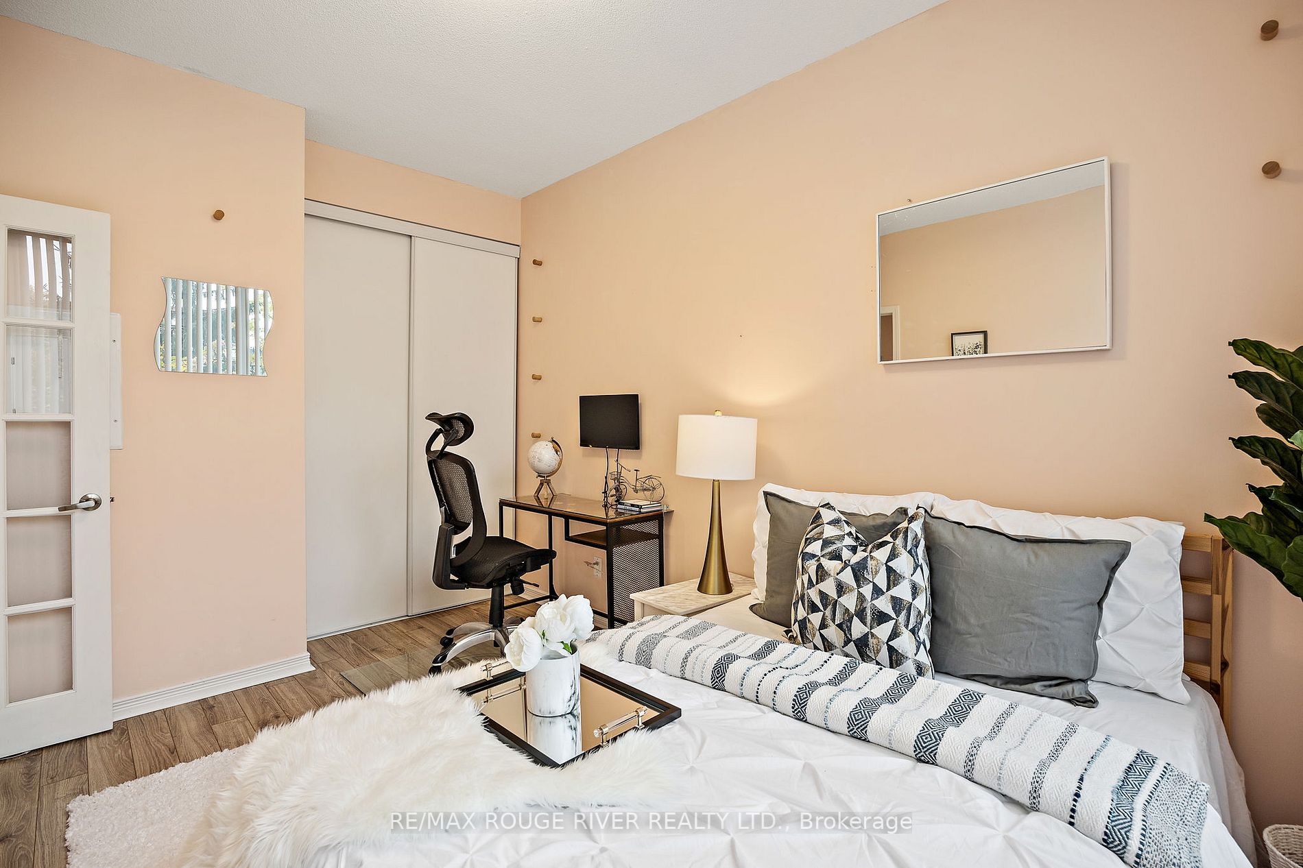 350 Red Maple Road, #101