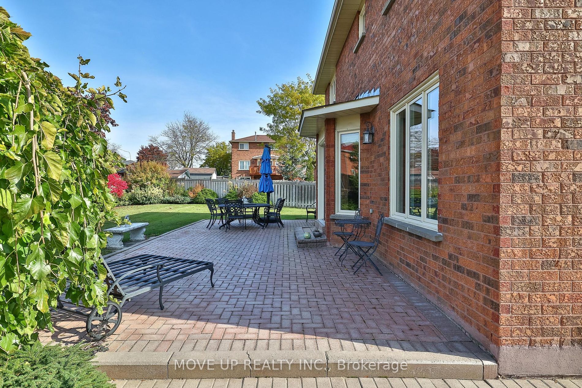 282 Torii St