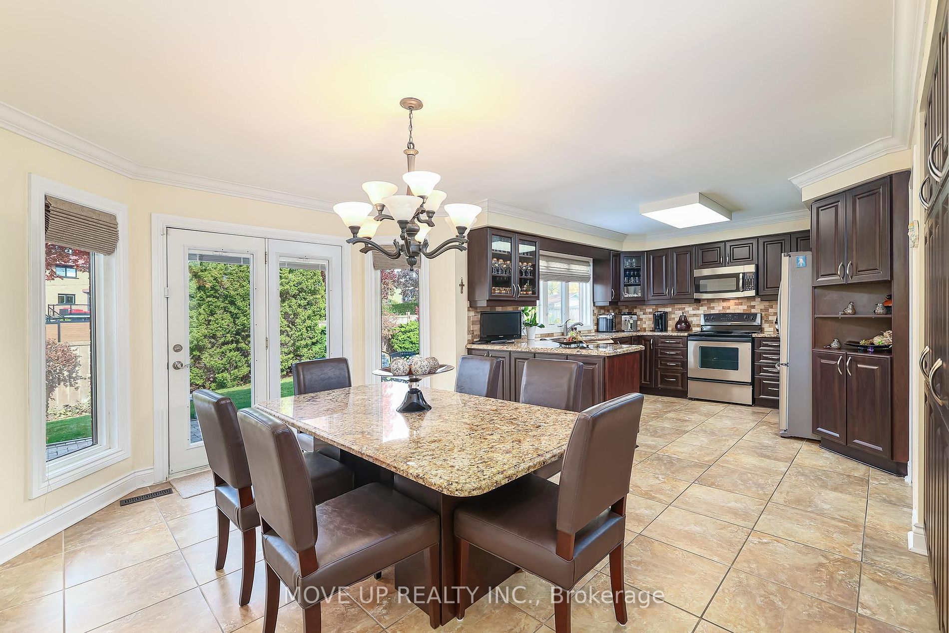 282 Torii St