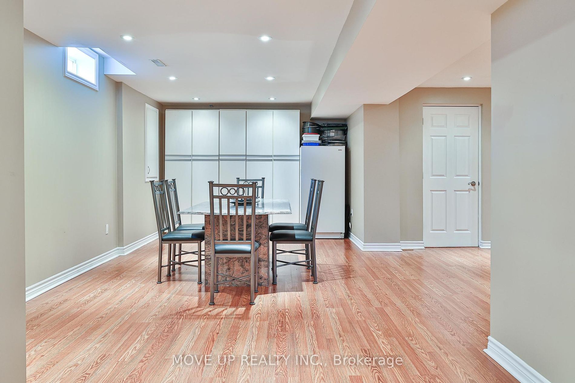 282 Torii St