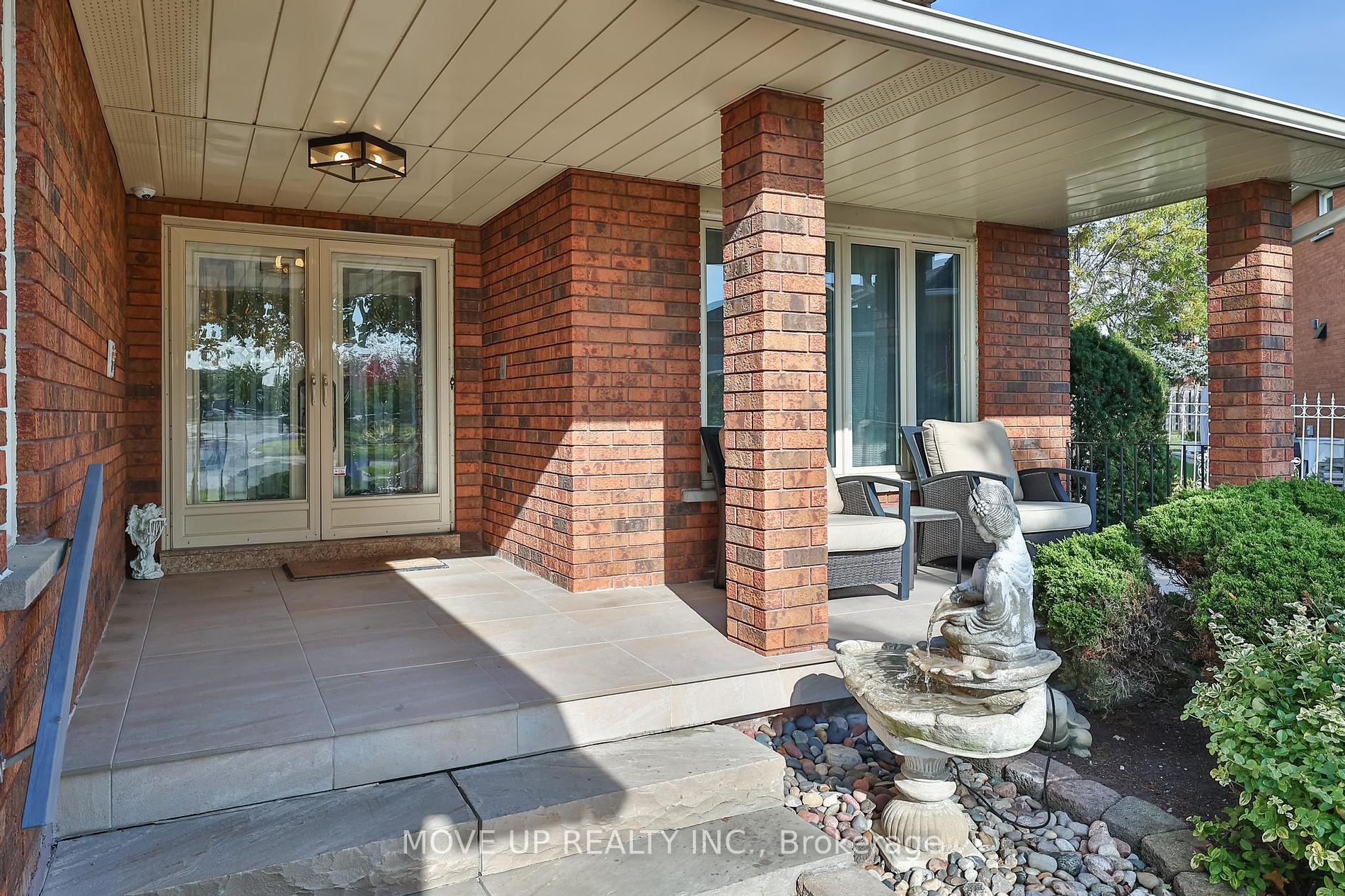 282 Torii St