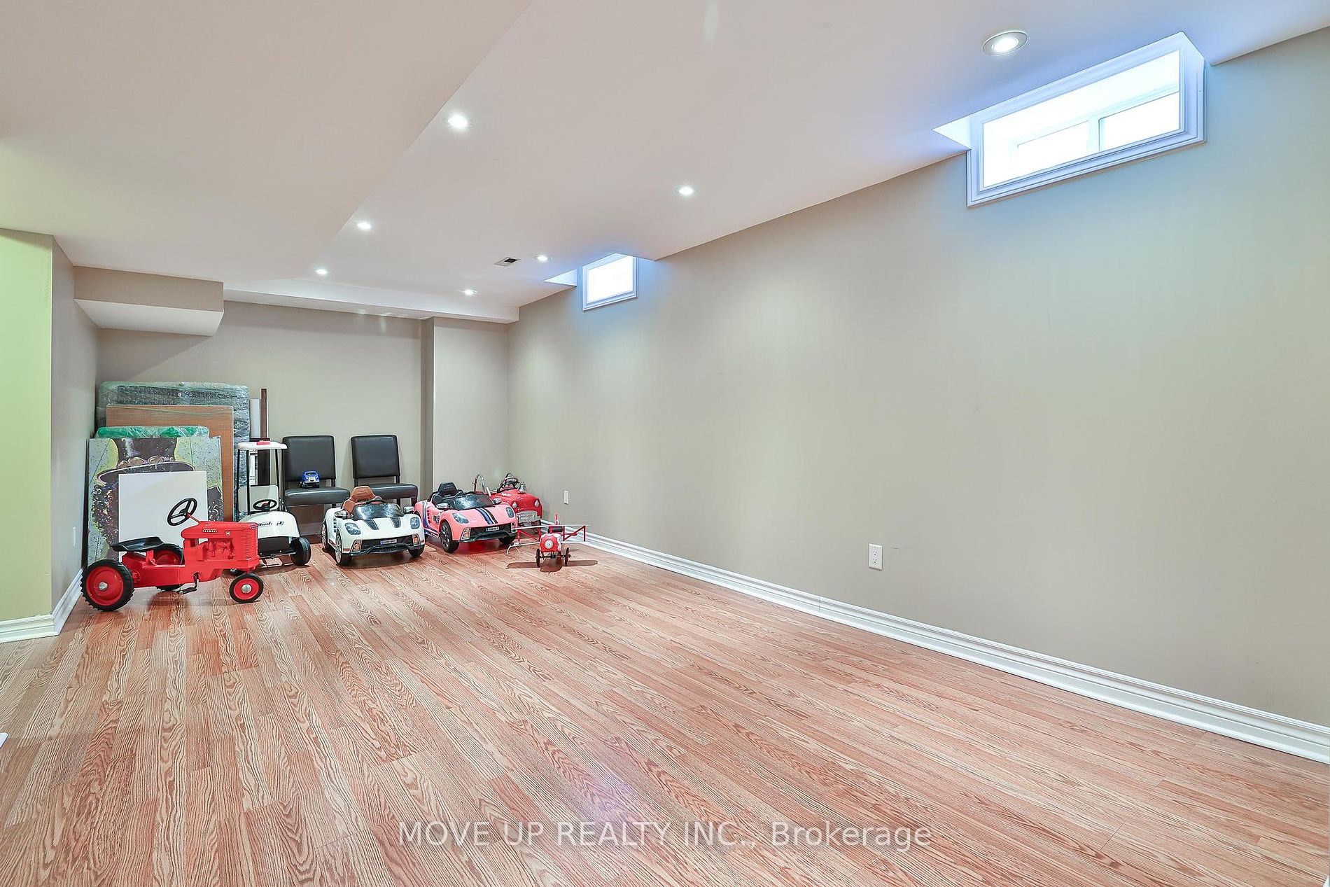 282 Torii St