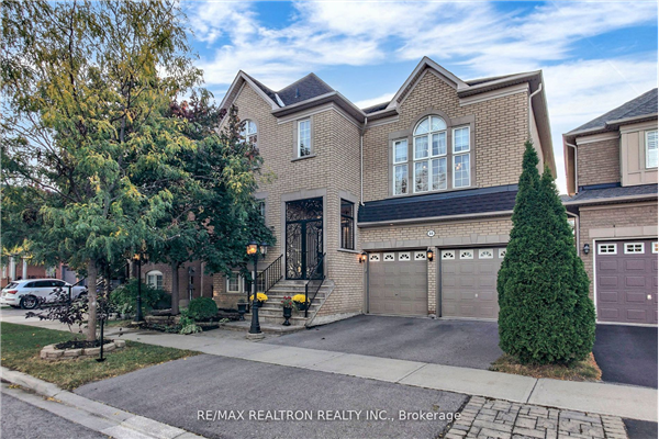 44 Alpaca Dr, Richmond Hill