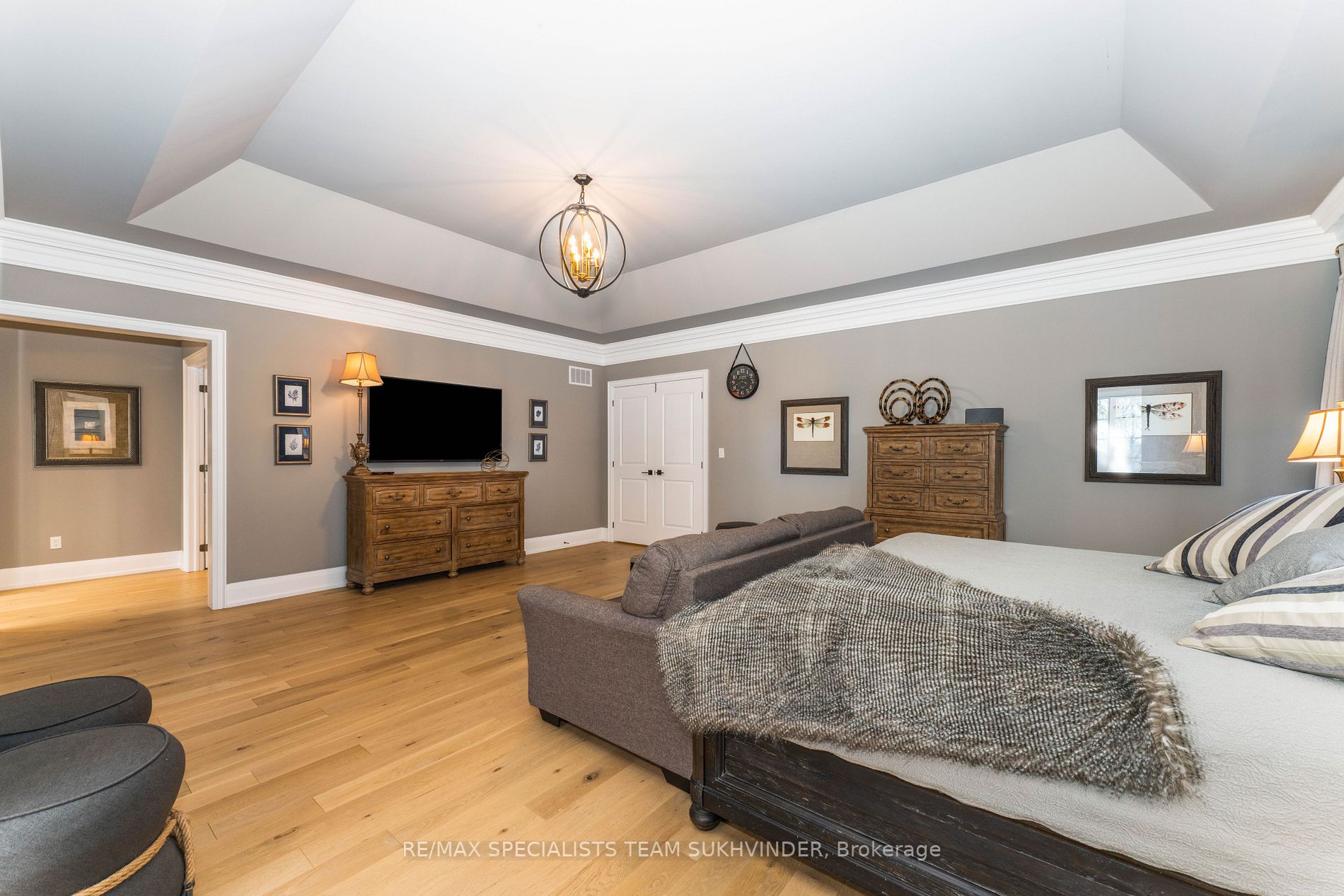 103 Carmichael Cres