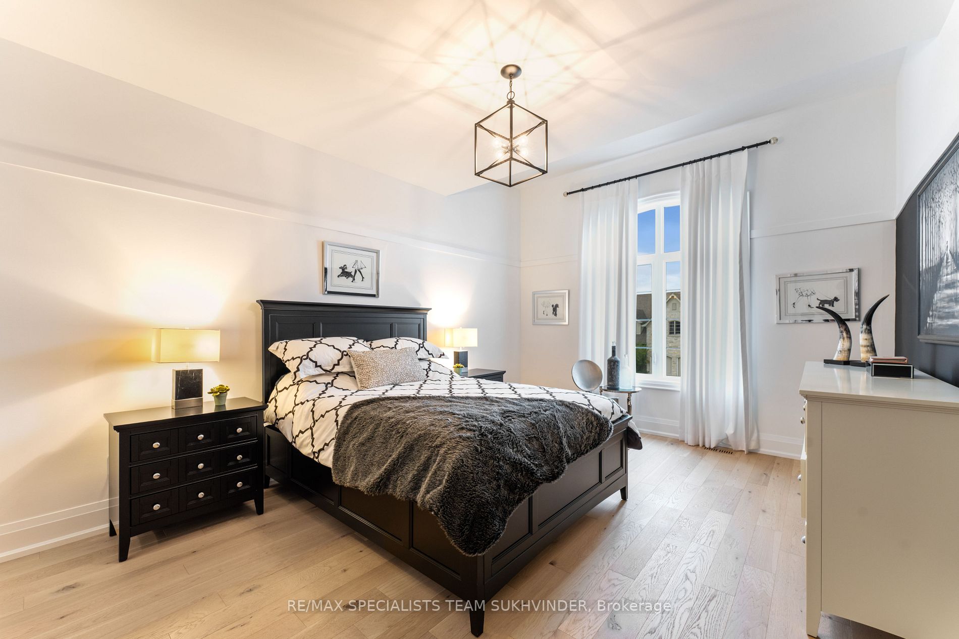 103 Carmichael Cres