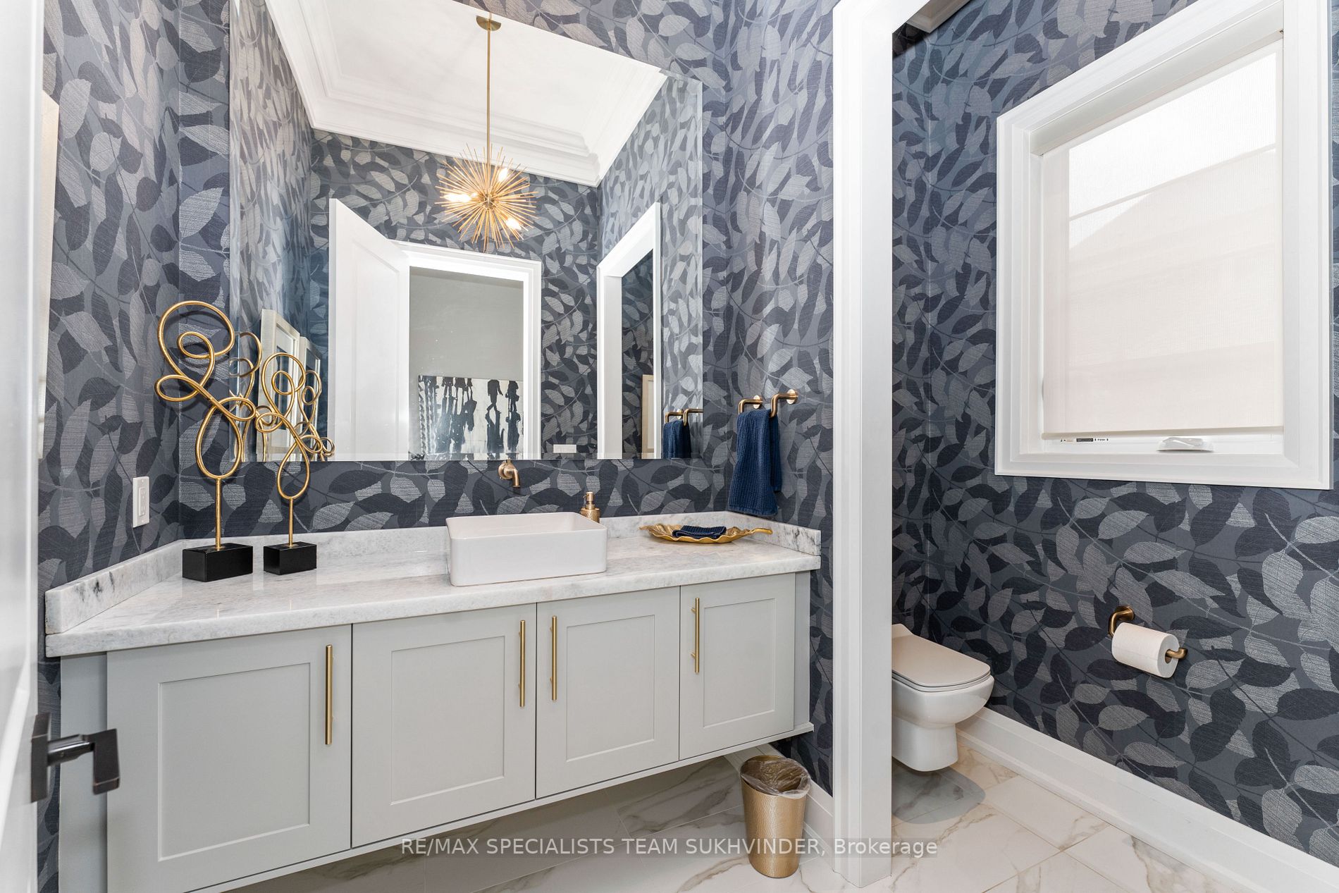 103 Carmichael Cres