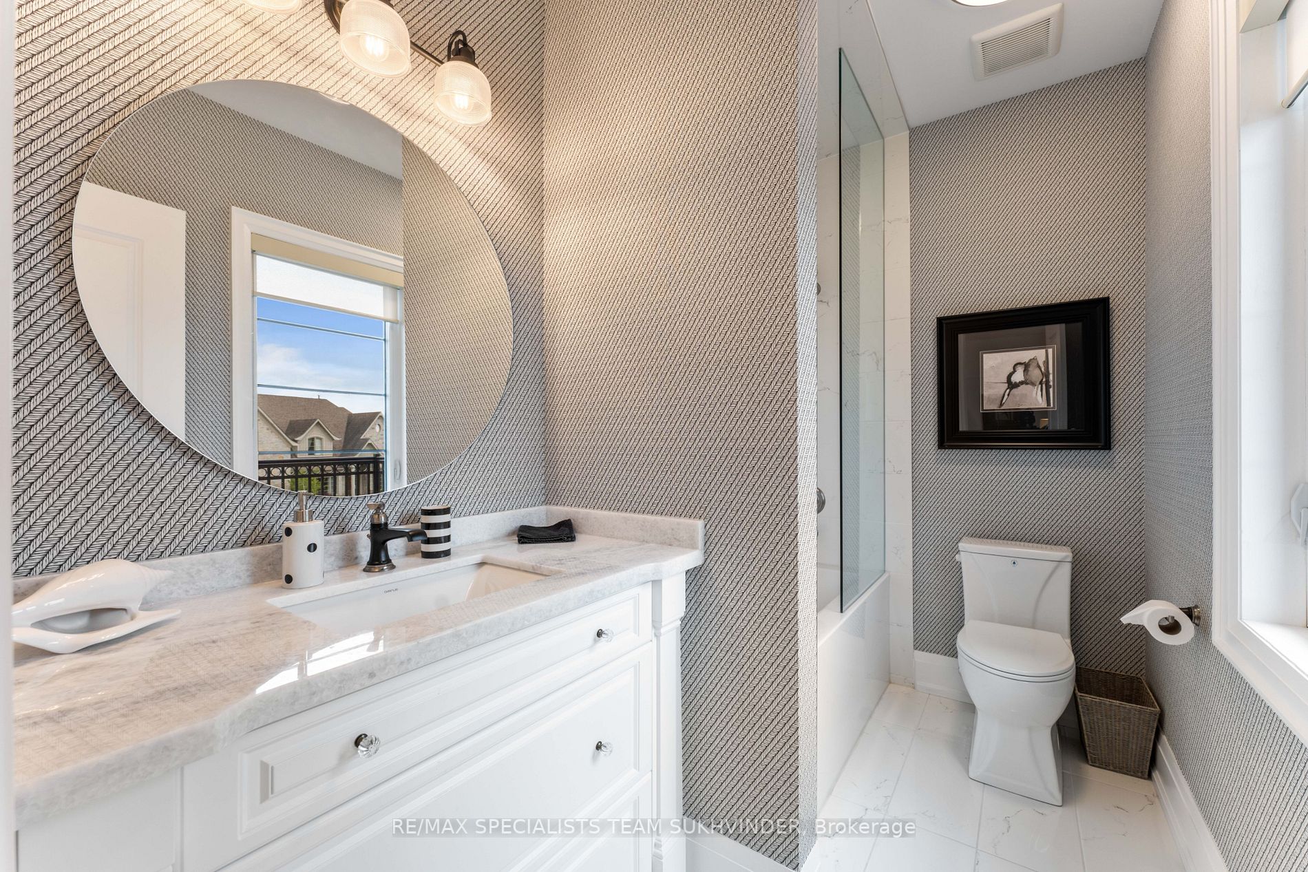 103 Carmichael Cres