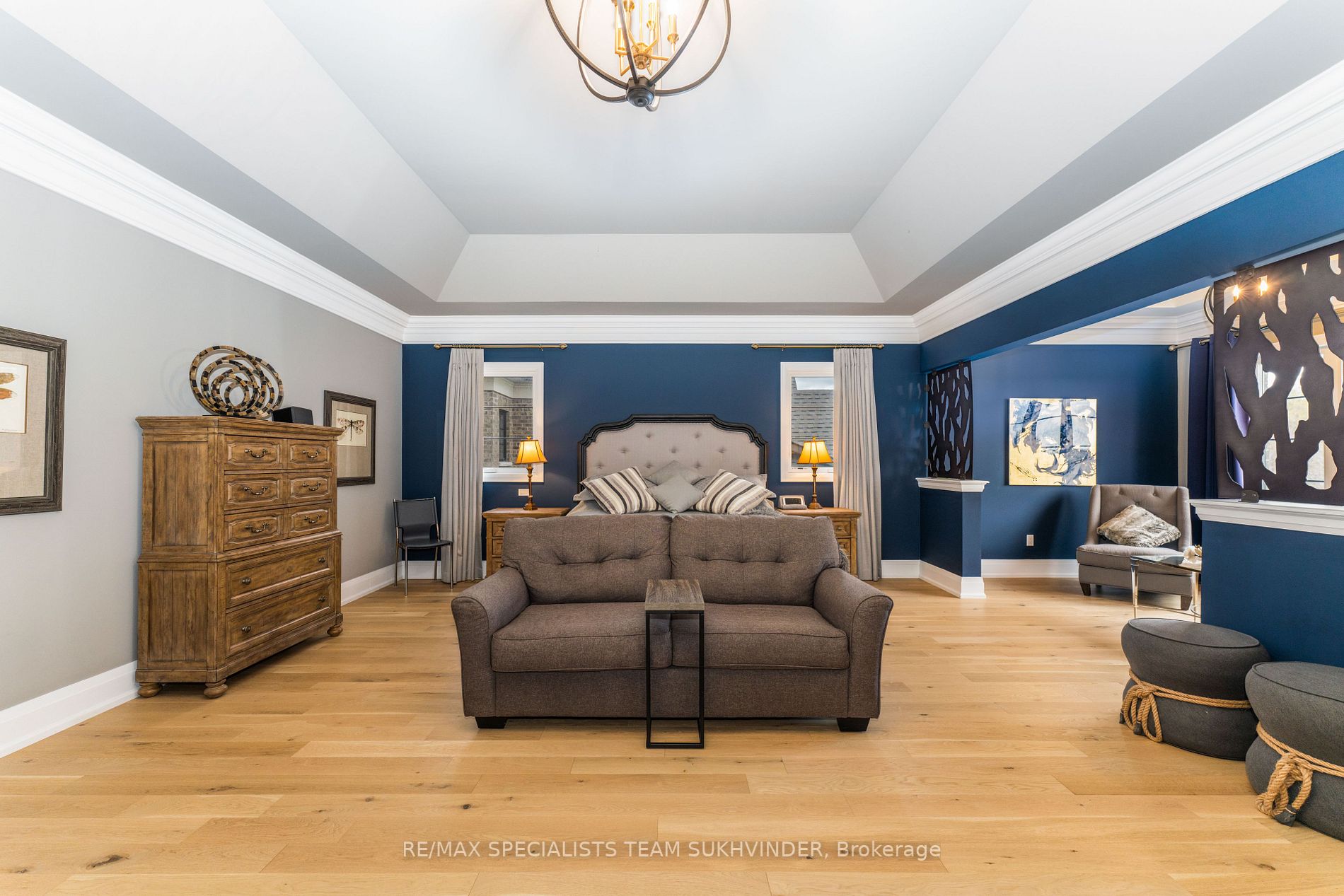 103 Carmichael Cres