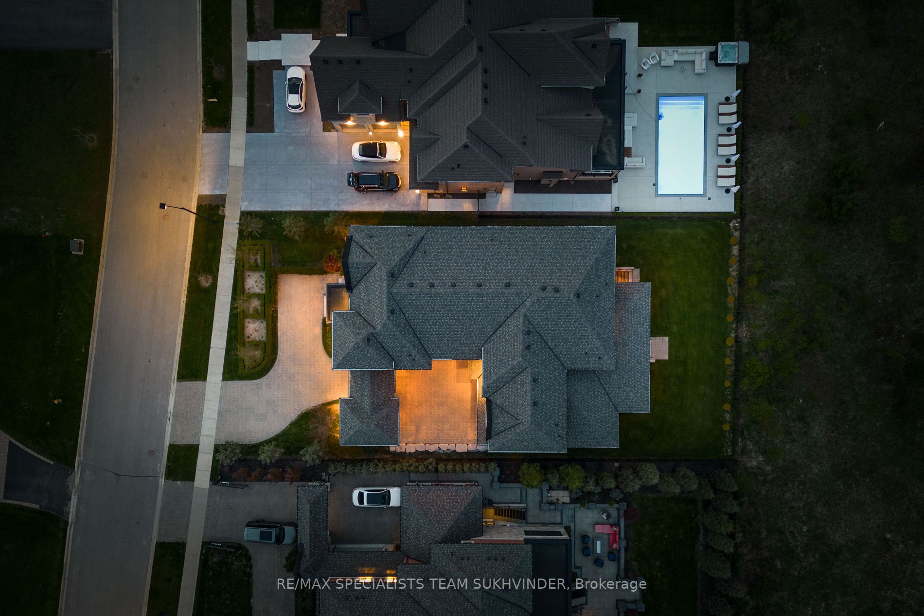 103 Carmichael Cres