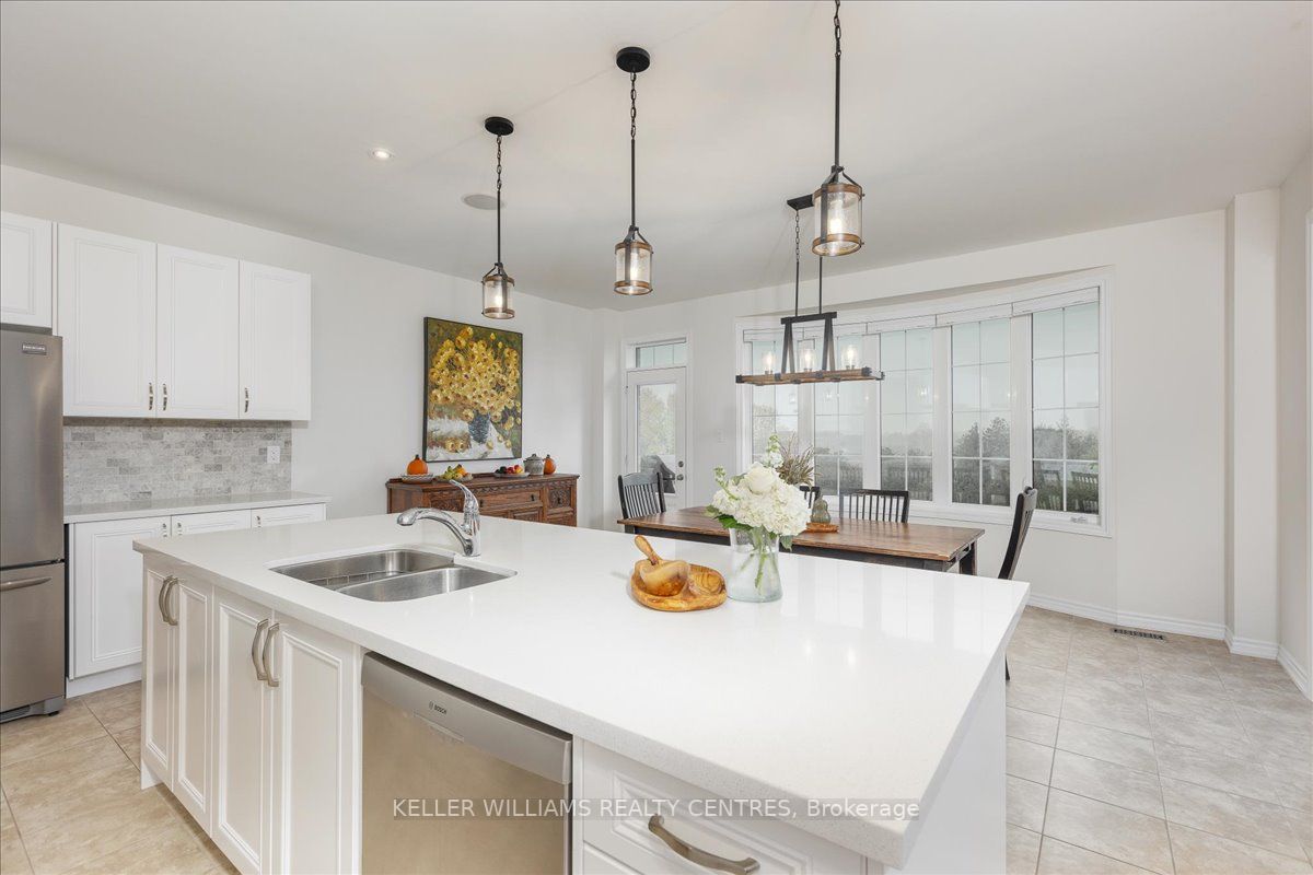 39 Deepwood Cres
