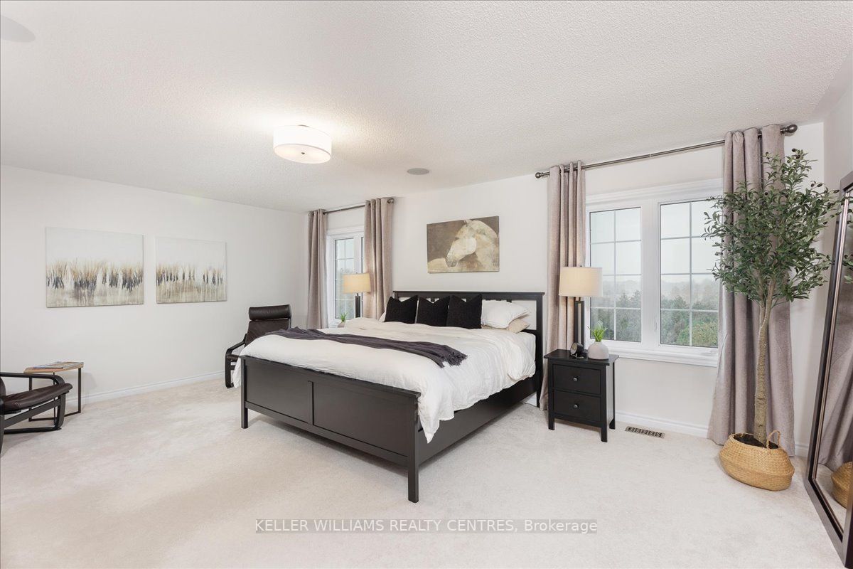 39 Deepwood Cres