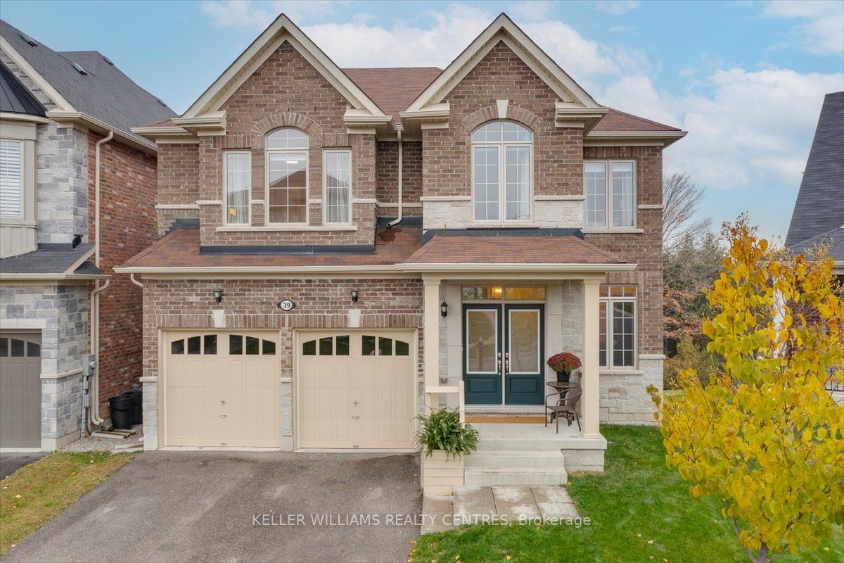 39 Deepwood Cres
