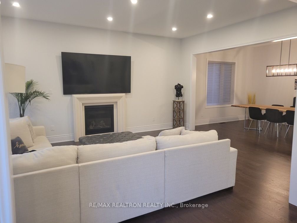 41 Woodhaven Ave