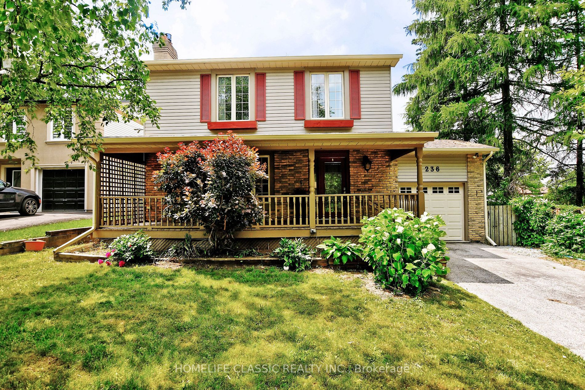 236 Hibiscus Crt N