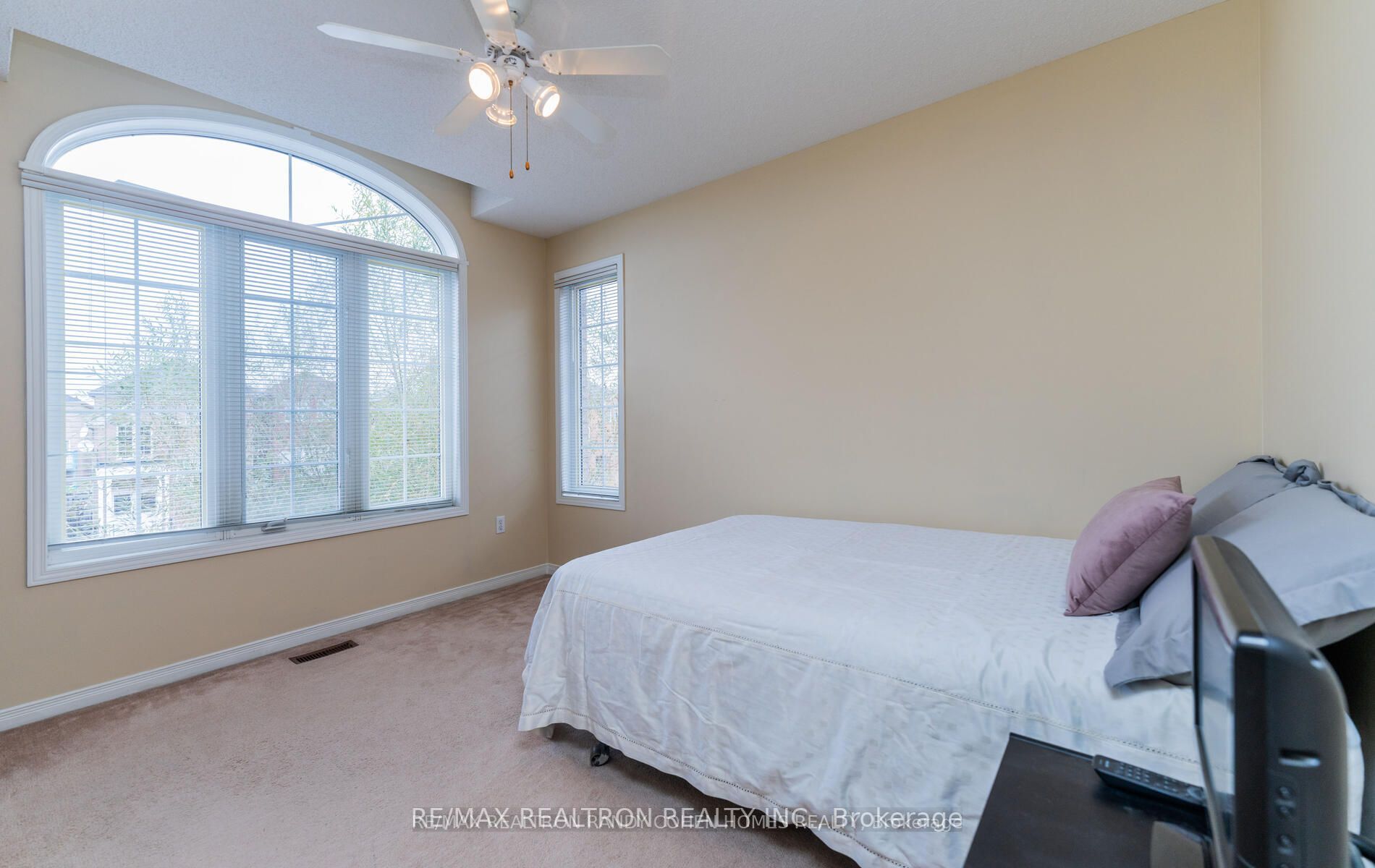 63 Sassafras Circle