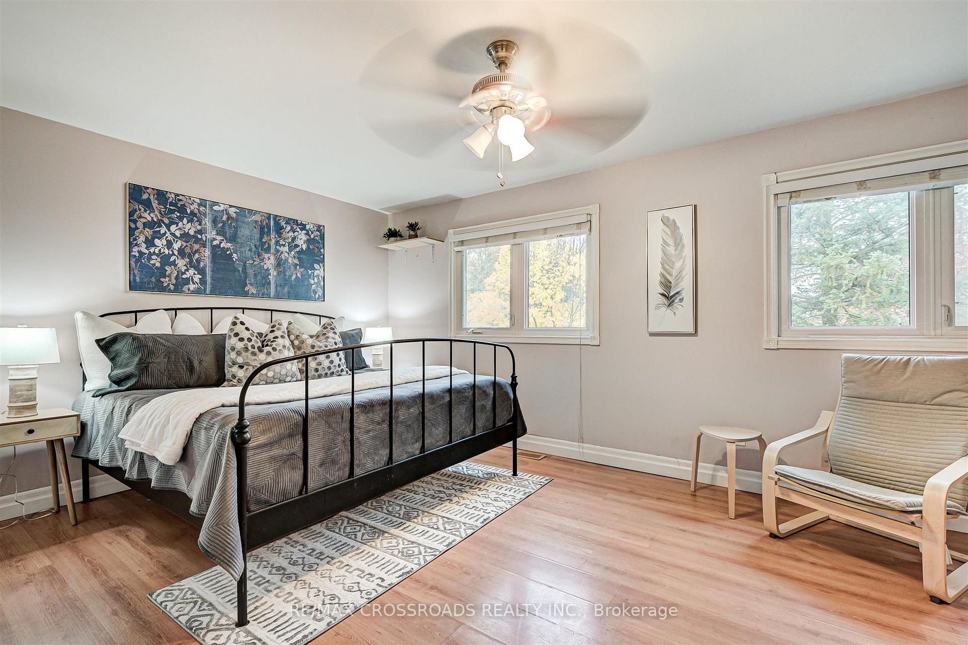 214 Collings Ave