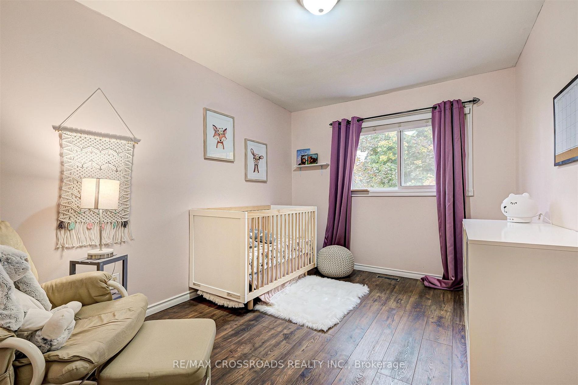 214 Collings Ave