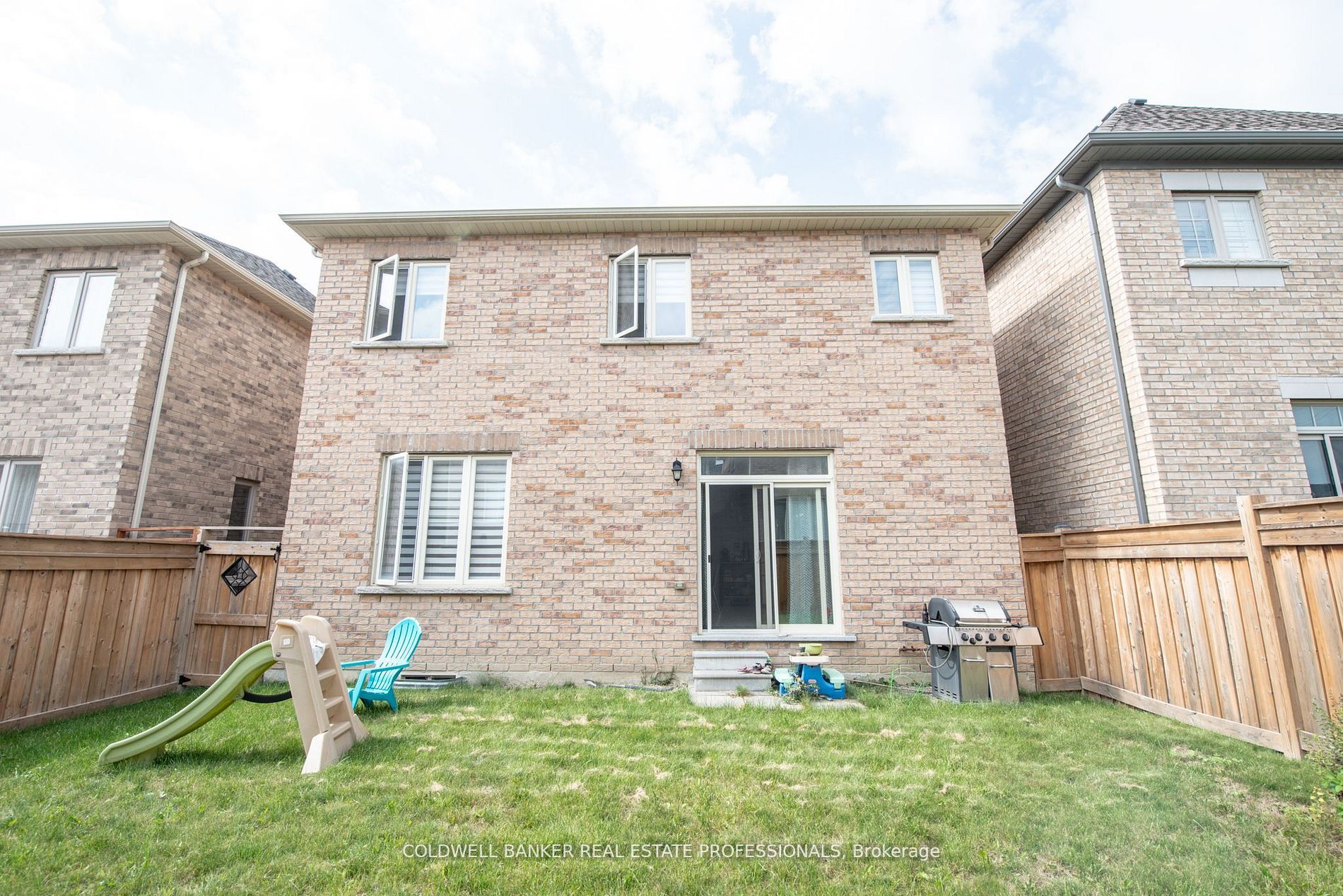 35 Mowder Dr