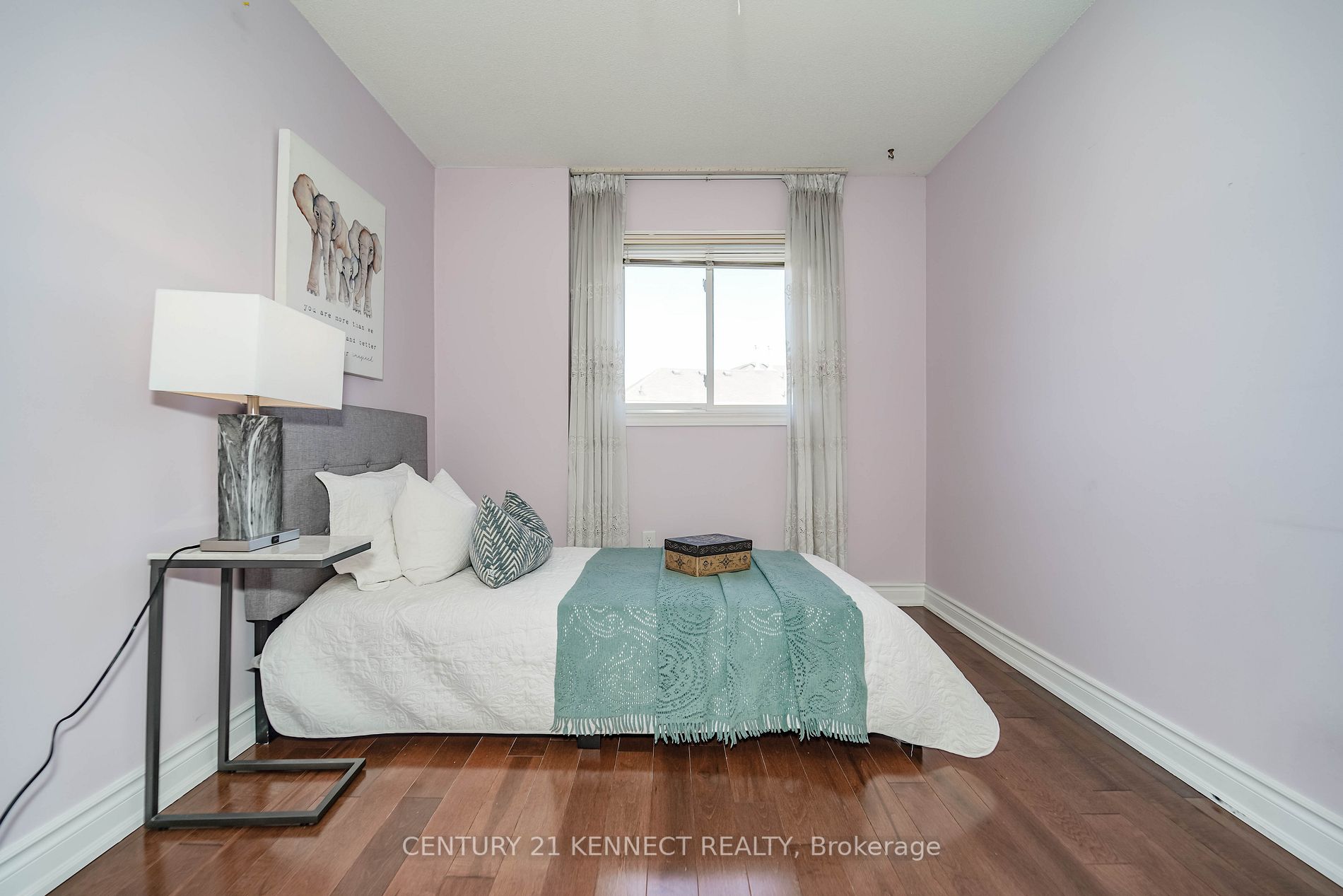 23 Crieff Ave