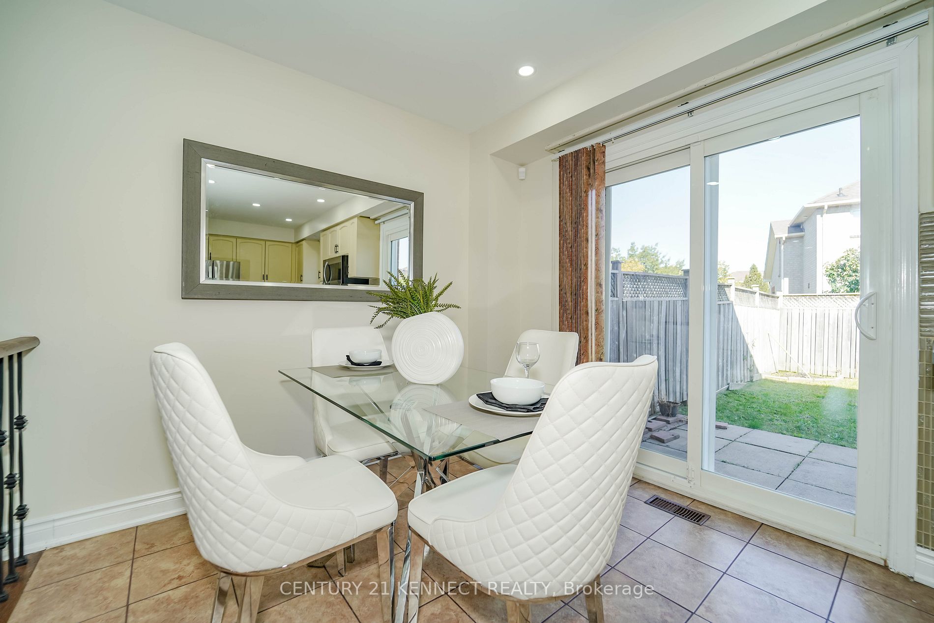 23 Crieff Ave