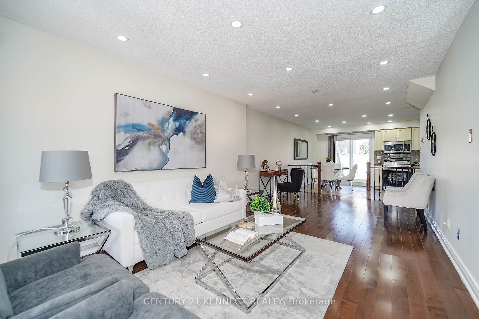 23 Crieff Ave