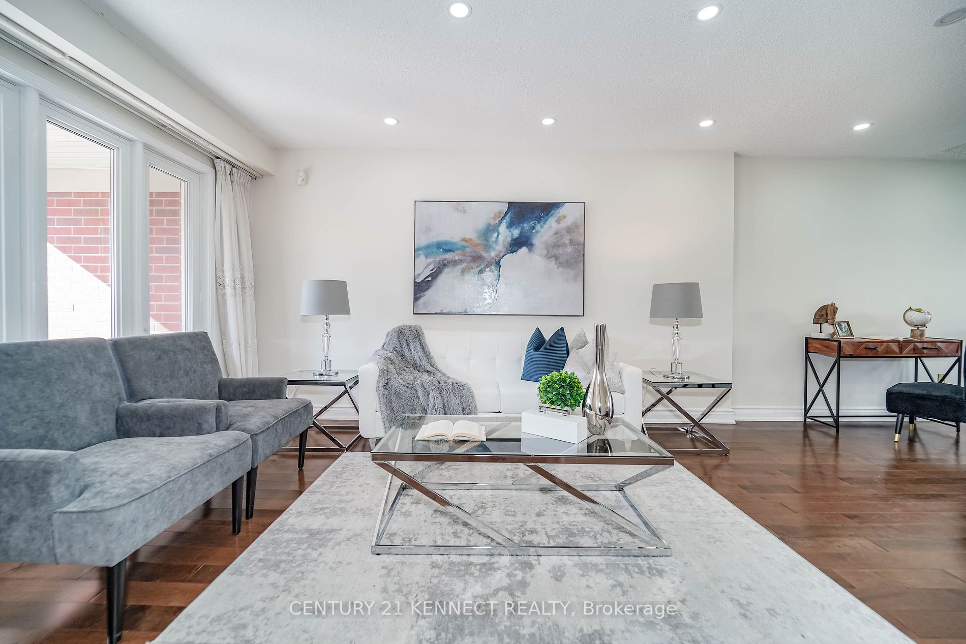 23 Crieff Ave