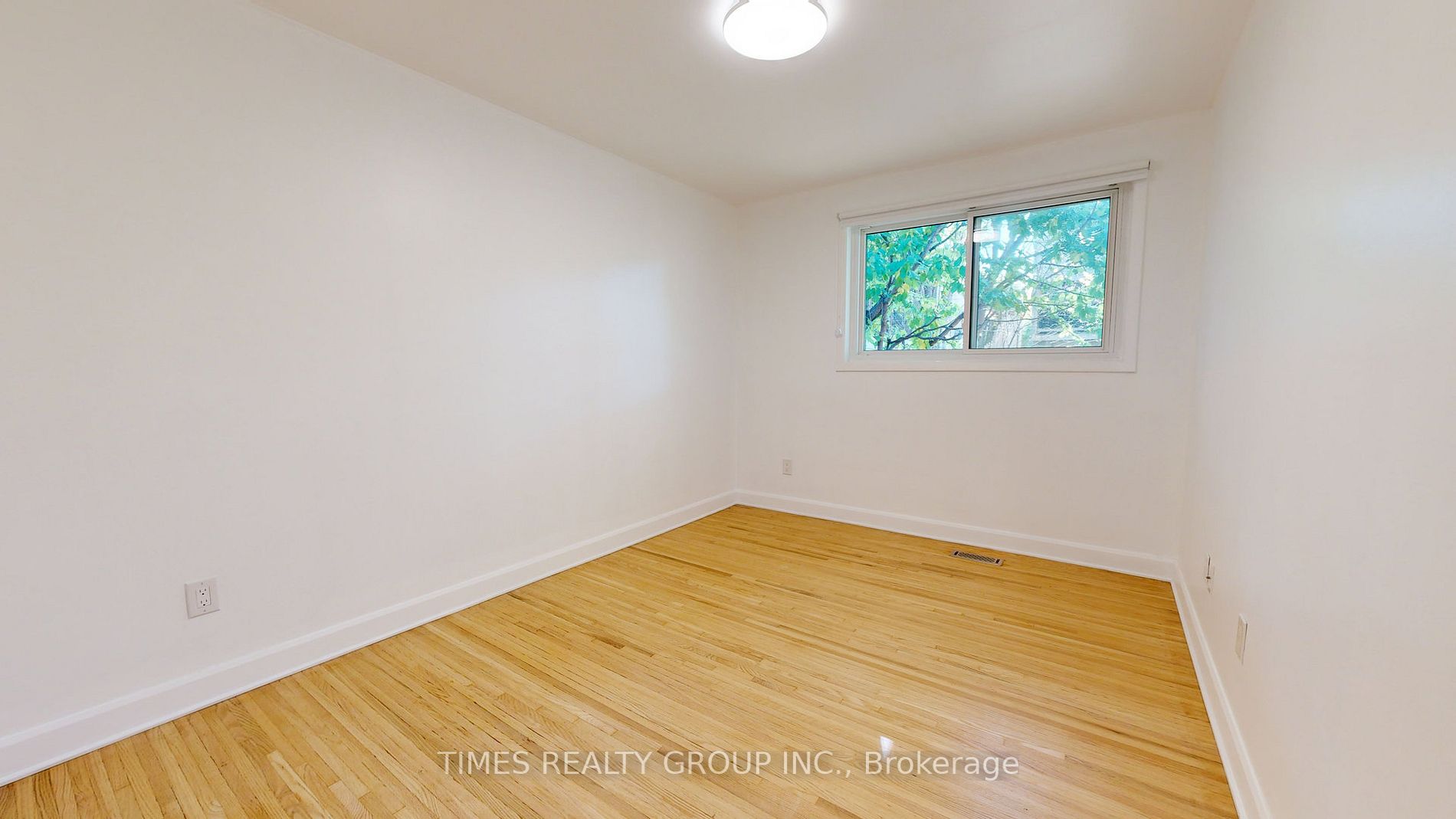 744 Botany Hill Cres