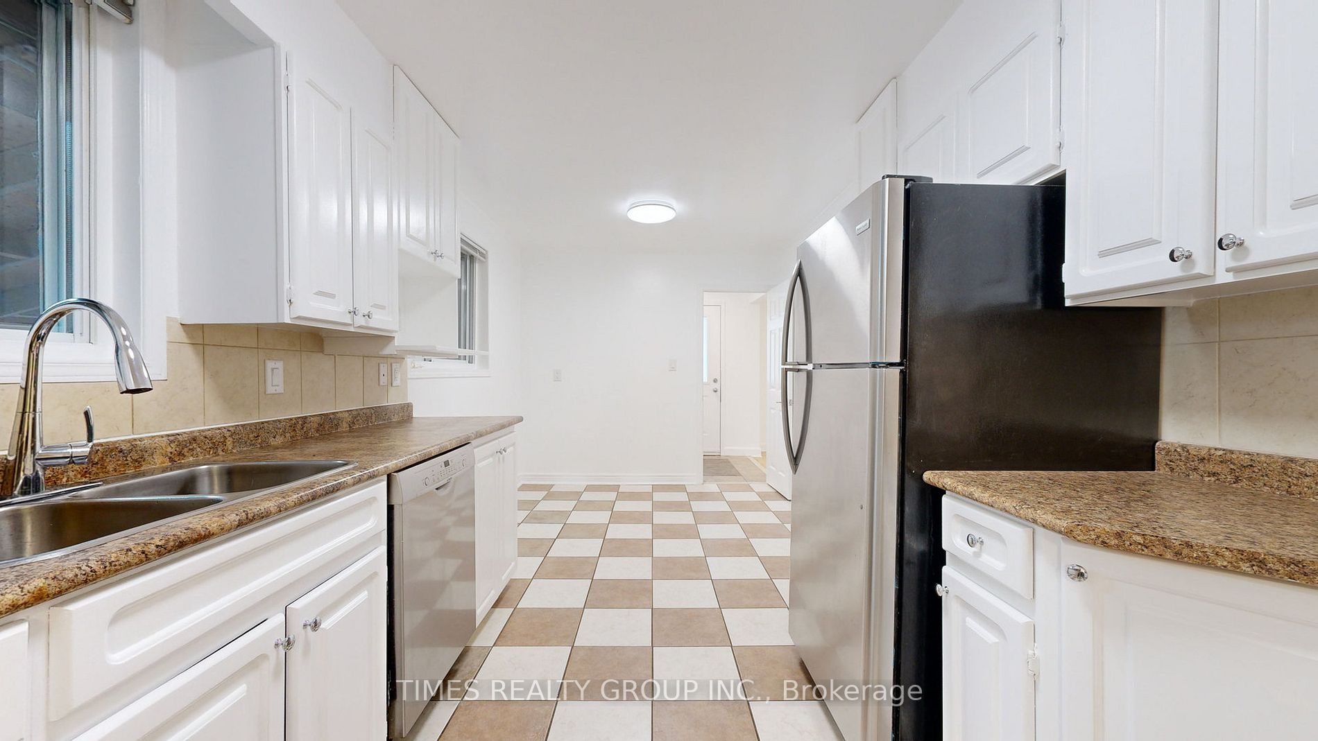 744 Botany Hill Cres