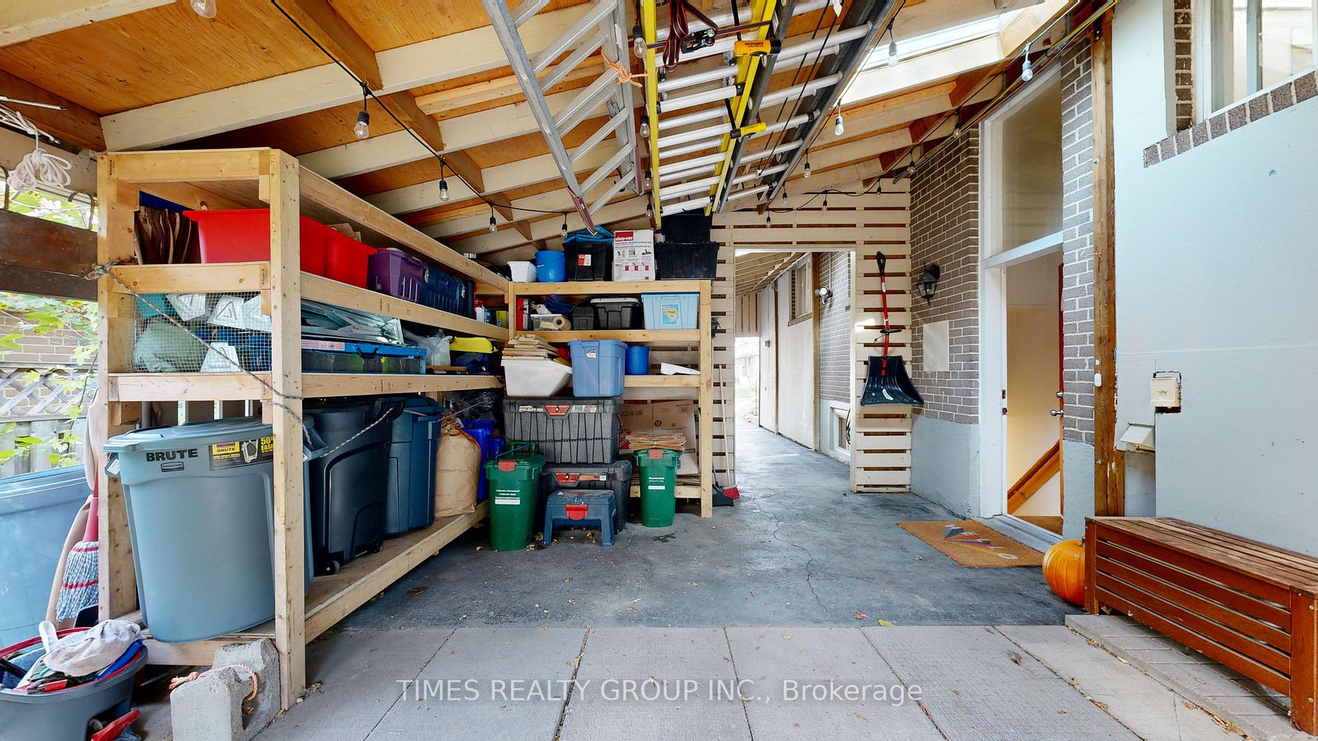 744 Botany Hill Cres