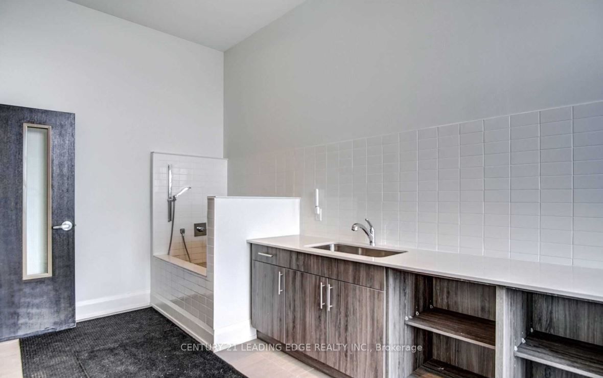 555 William Graham Dr, #215