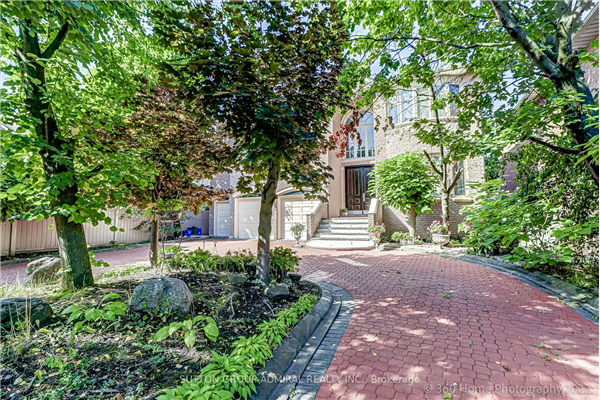 88 Concord Rd, Vaughan