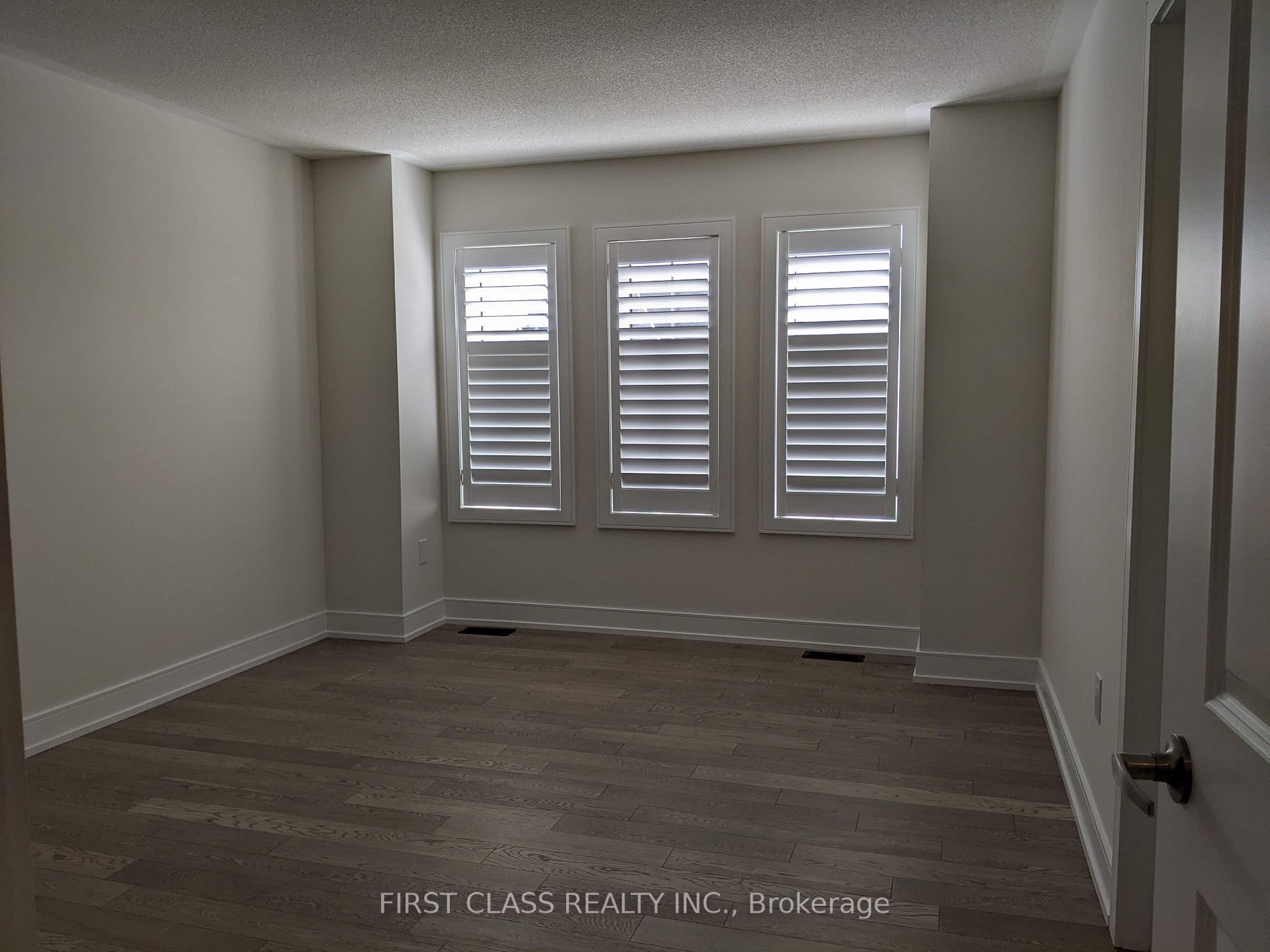 408 Seaview Hts