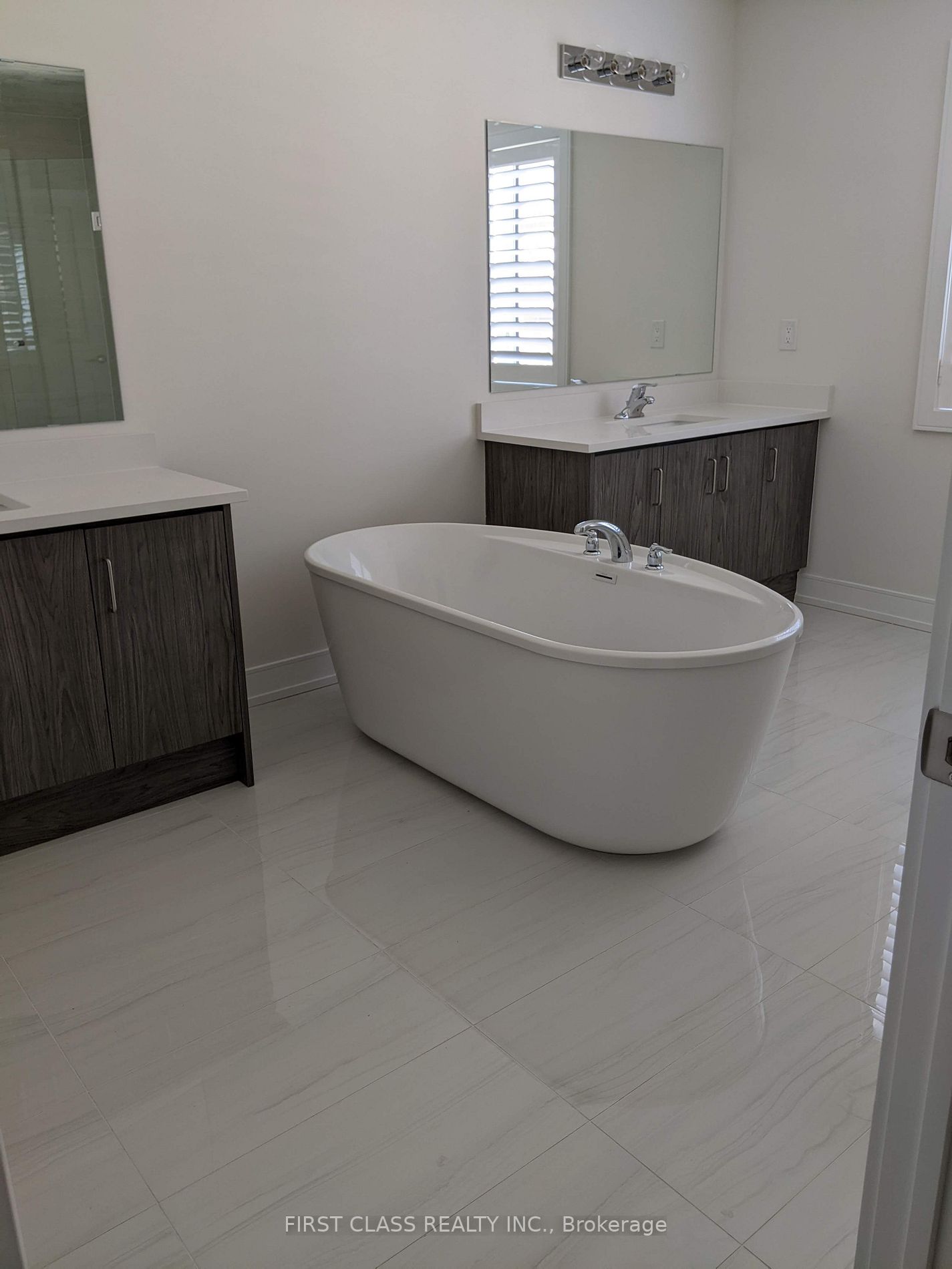 408 Seaview Hts