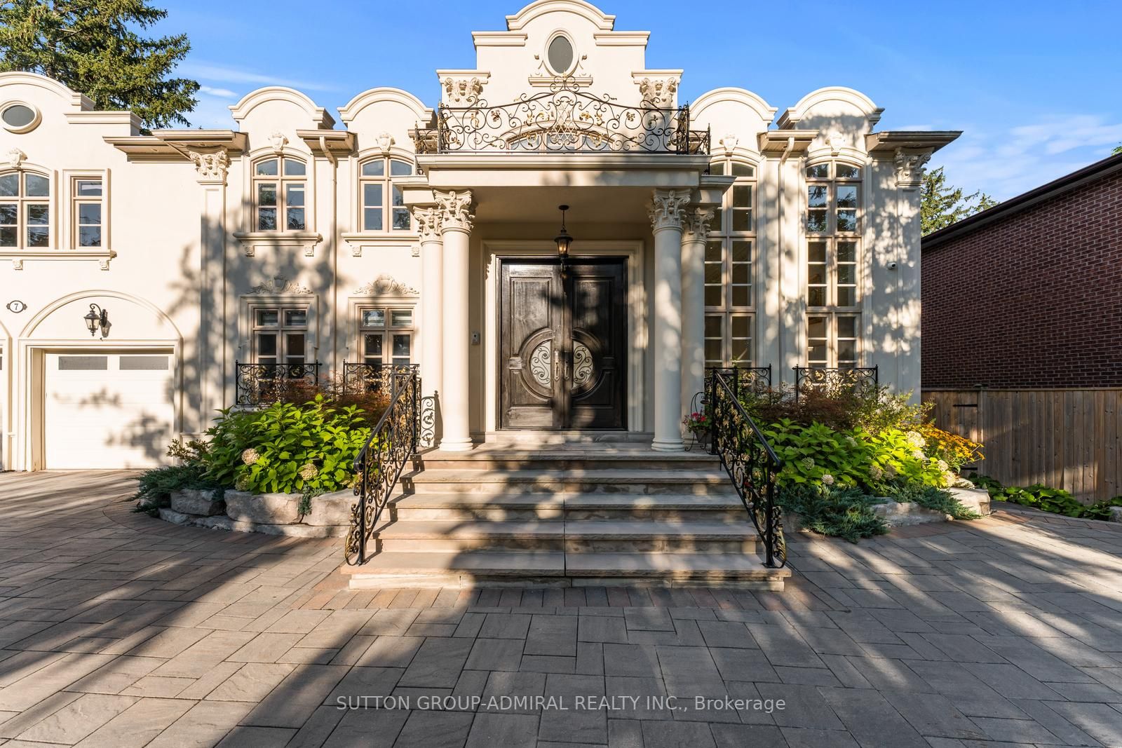 7 Fairview Ave