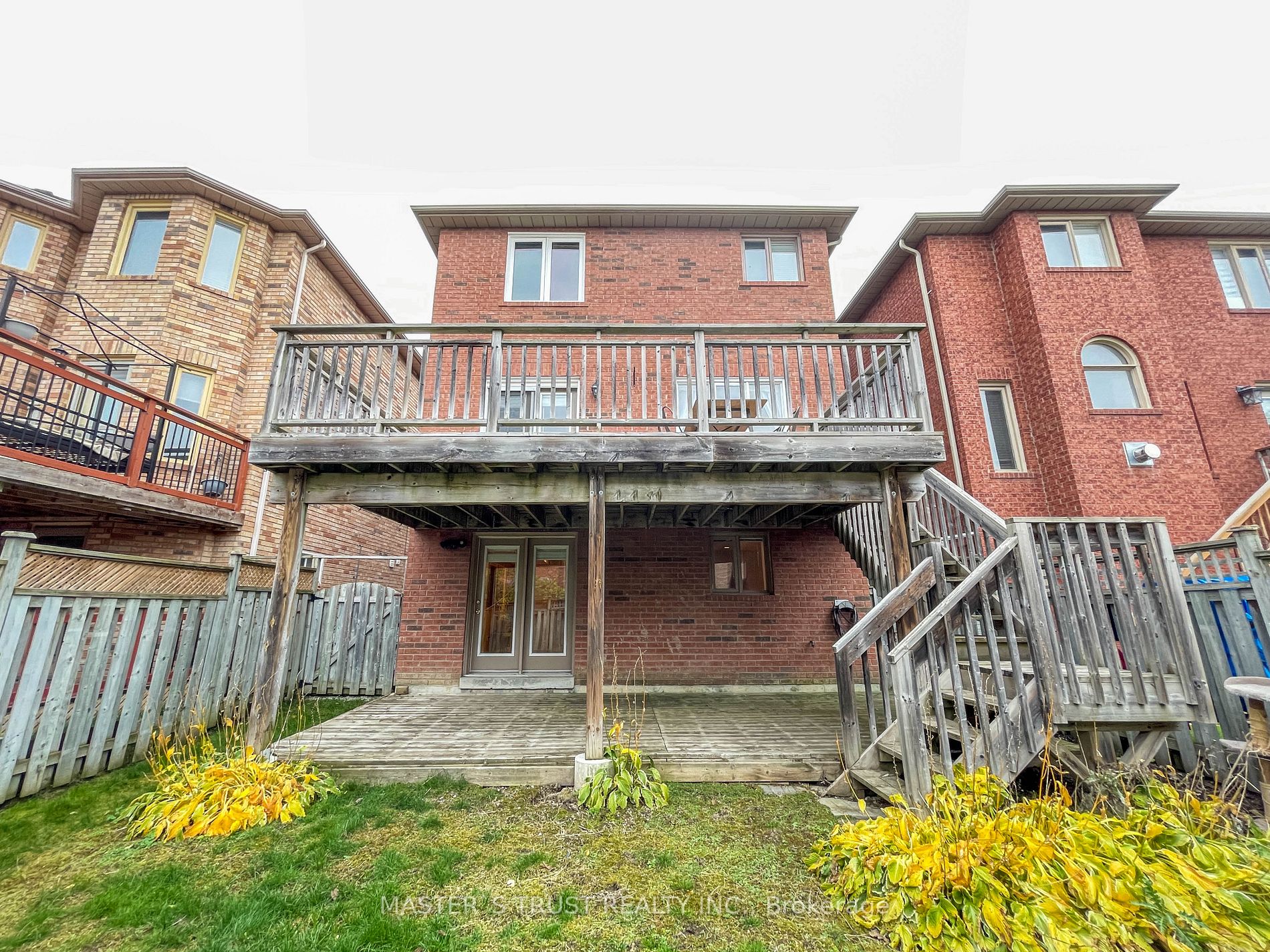 457 Hewitt Circ