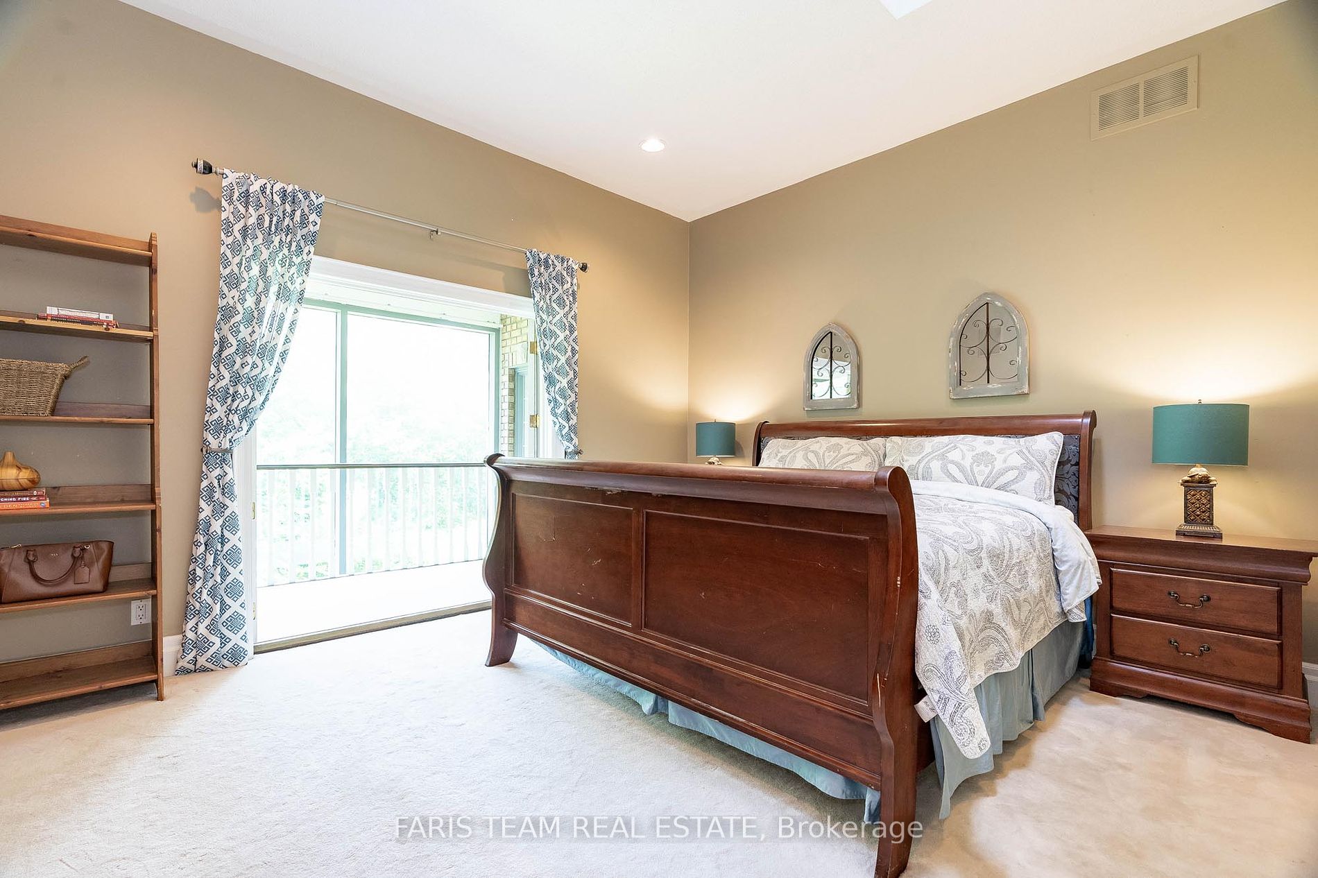 1826 Quantz Cres