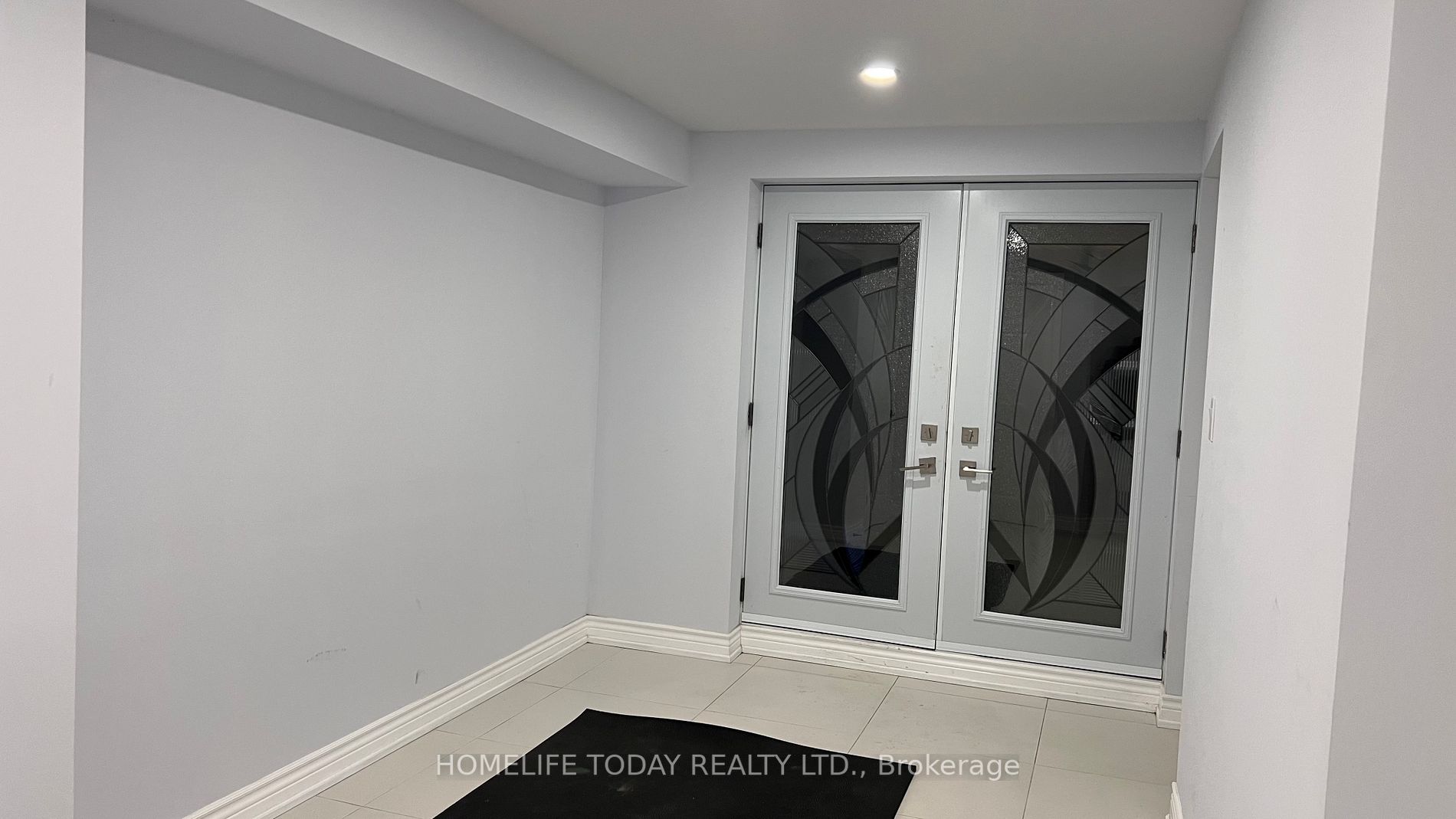 13 Manor Glen Cres, #Bsmt